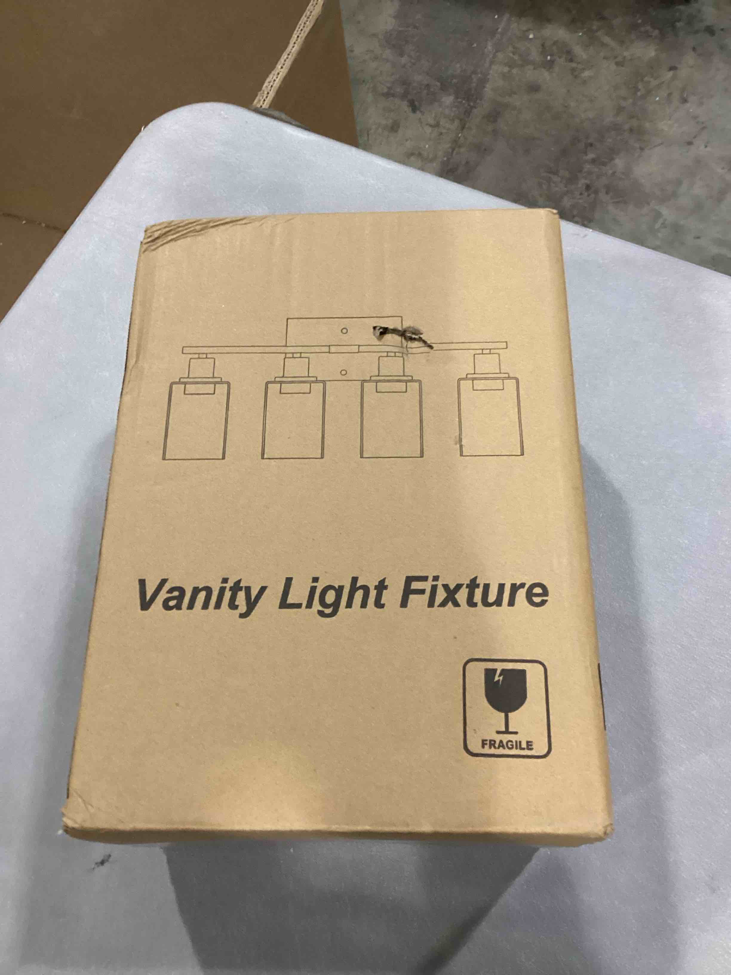 https://s3.amazonaws.com/lotting-images-prod/bidfta/RED6680561_1733328403775.jpeg