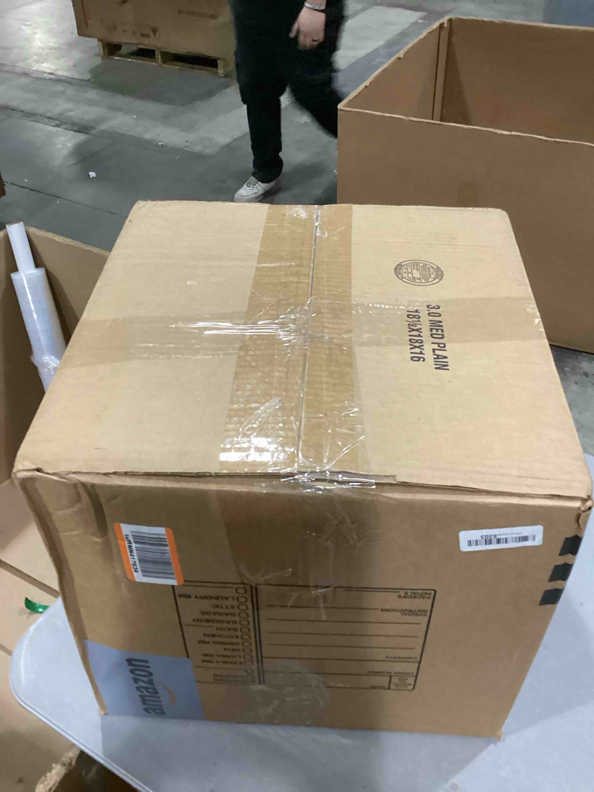 https://s3.amazonaws.com/lotting-images-prod/bidfta/RED6680762_1733413313273.jpeg