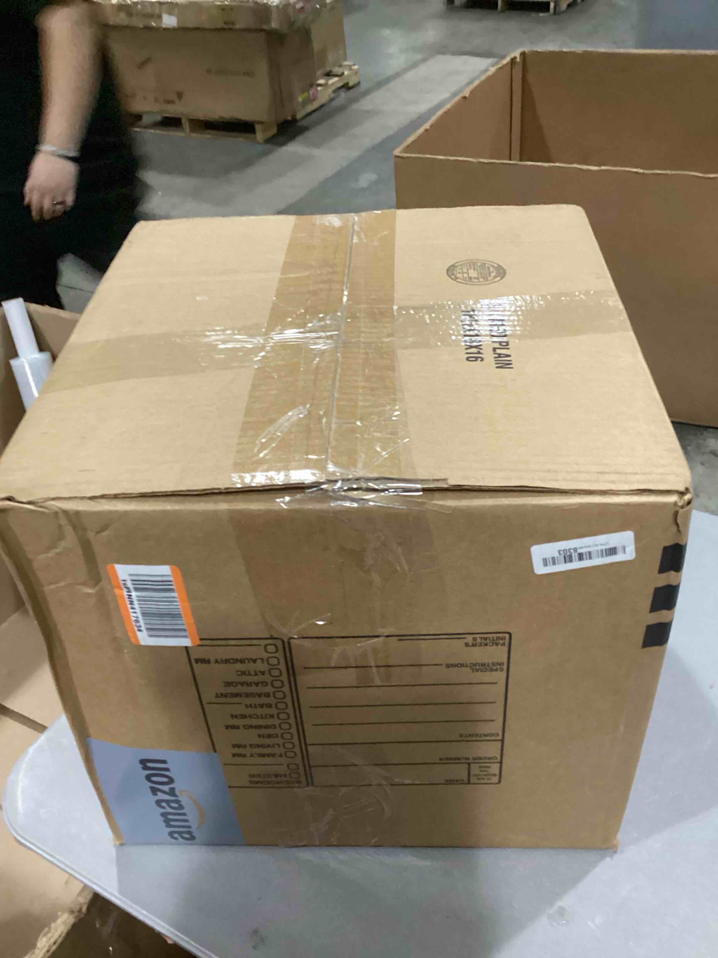 https://s3.amazonaws.com/lotting-images-prod/bidfta/RED6680762_1733413314365.jpeg