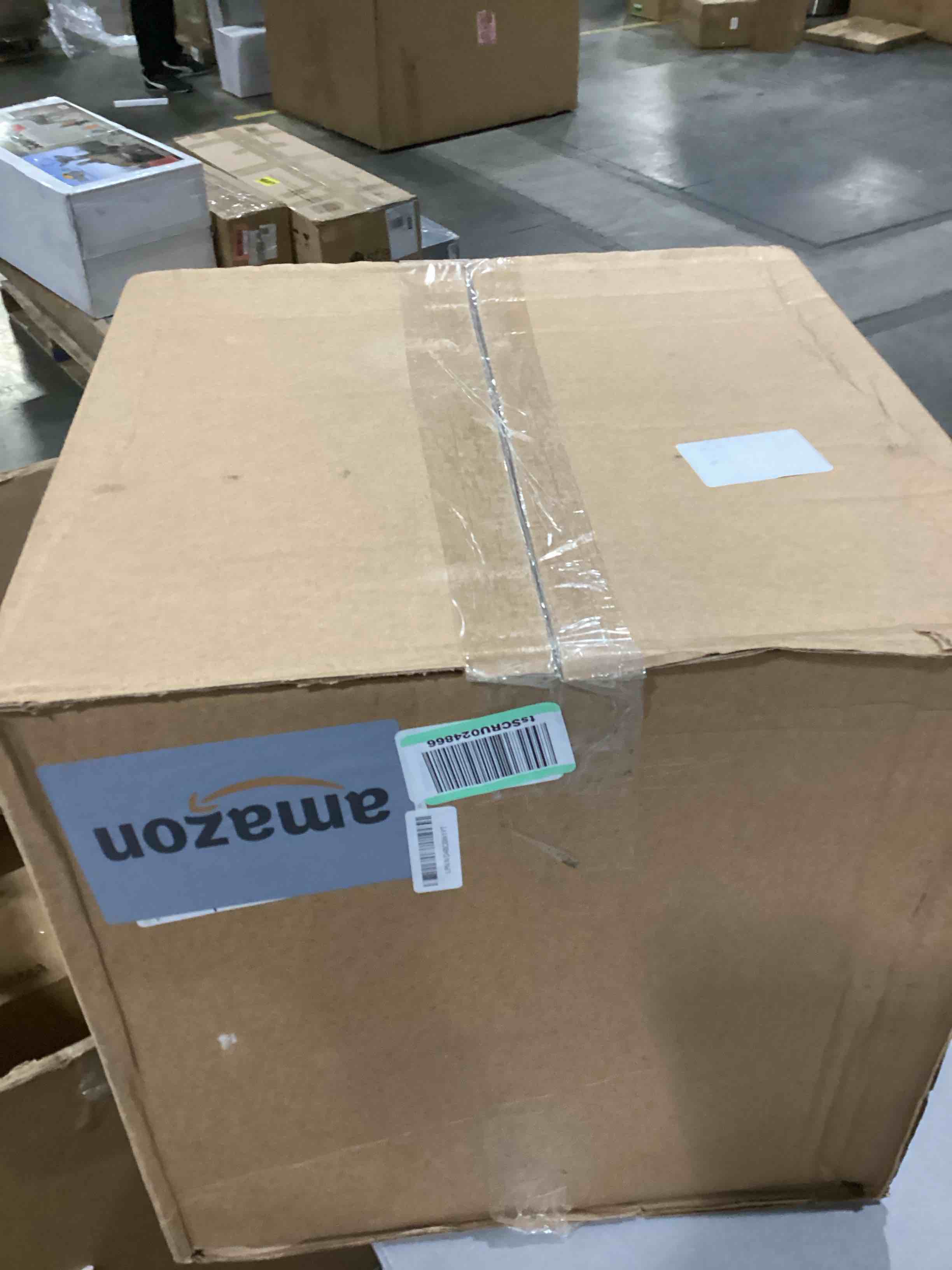 https://s3.amazonaws.com/lotting-images-prod/bidfta/RED6680850_1733488496206.jpeg
