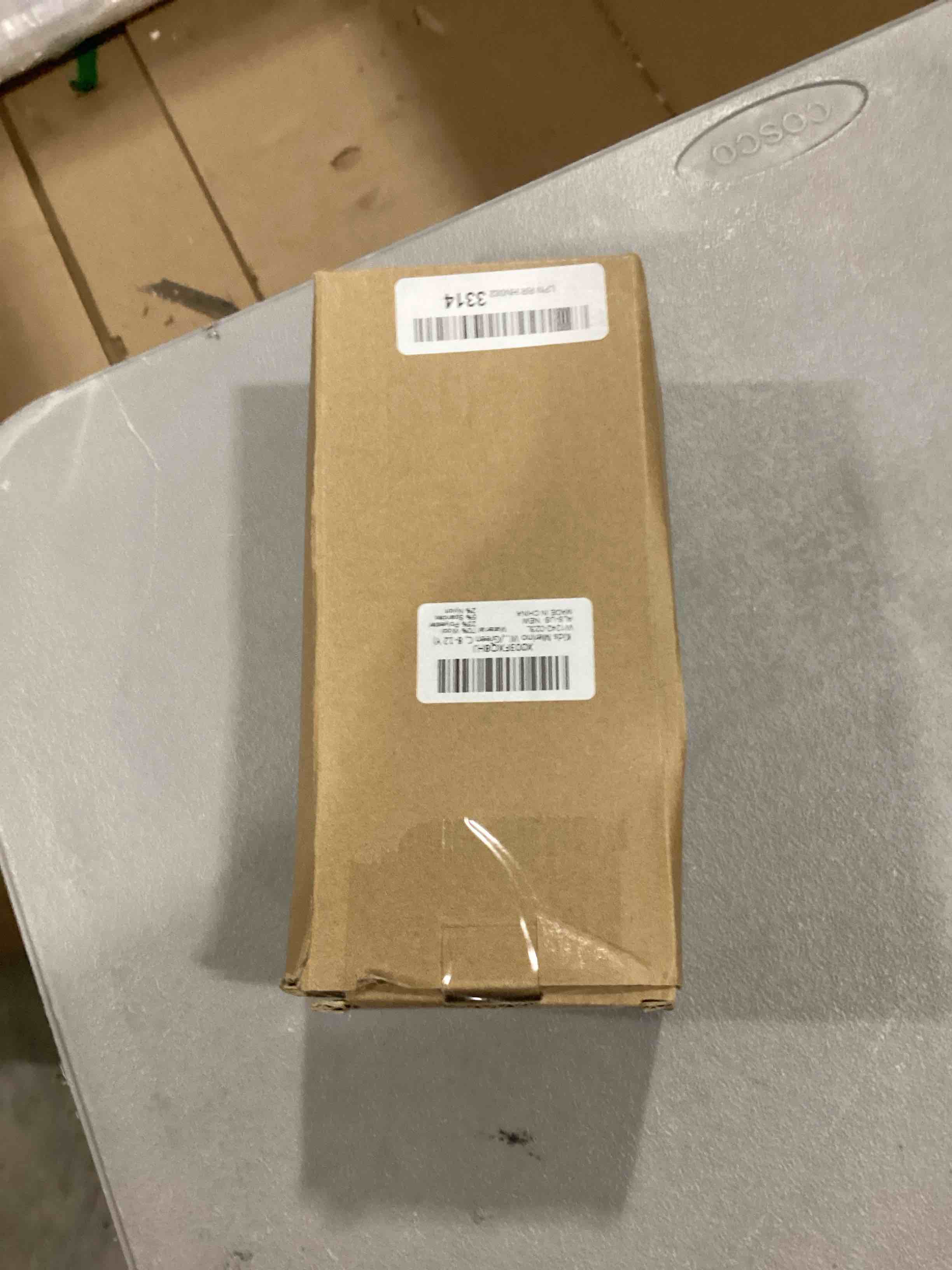 https://s3.amazonaws.com/lotting-images-prod/bidfta/RED6681331_1733858710200.jpeg