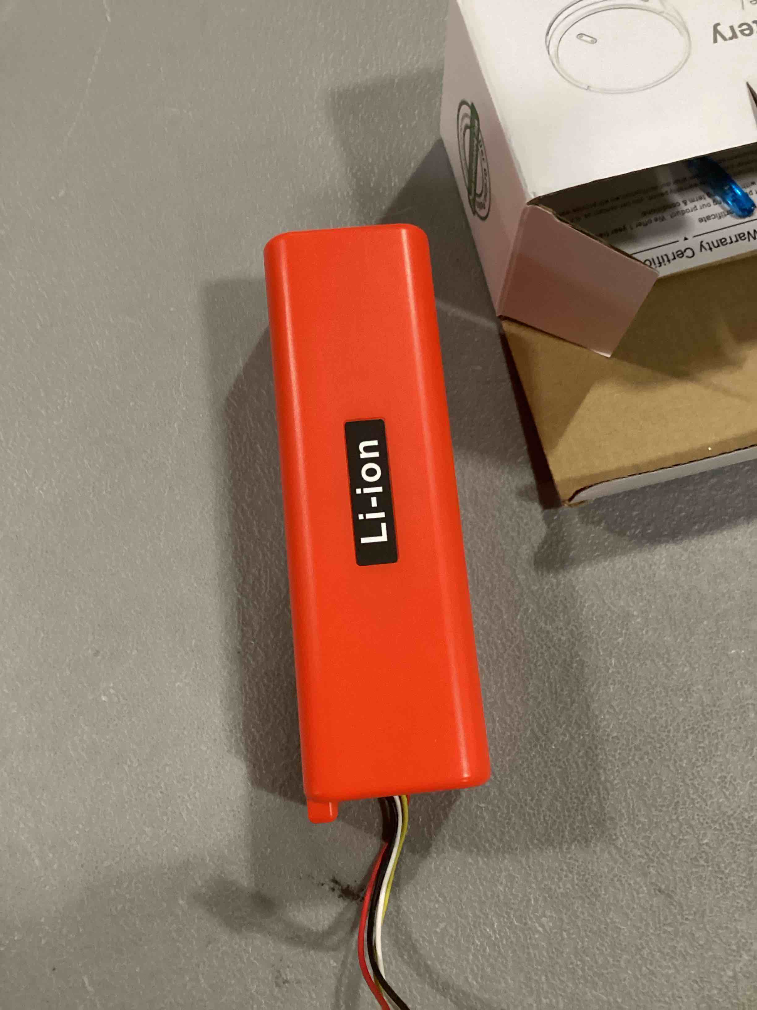 https://s3.amazonaws.com/lotting-images-prod/bidfta/RED6681405_1733924225722.jpeg