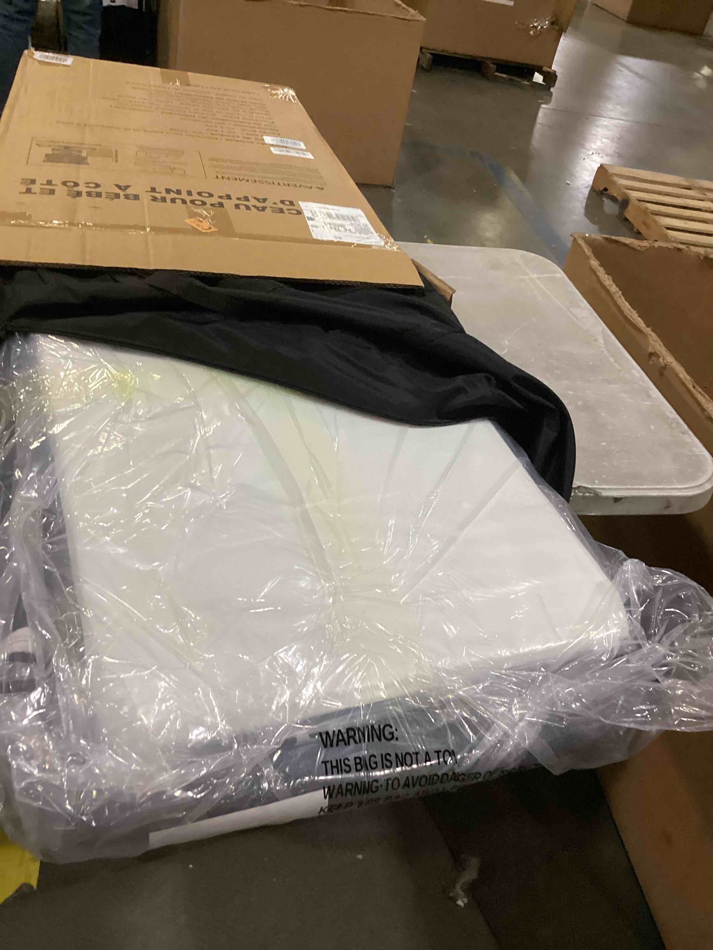 https://s3.amazonaws.com/lotting-images-prod/bidfta/RED6681451_1732024002397.jpeg