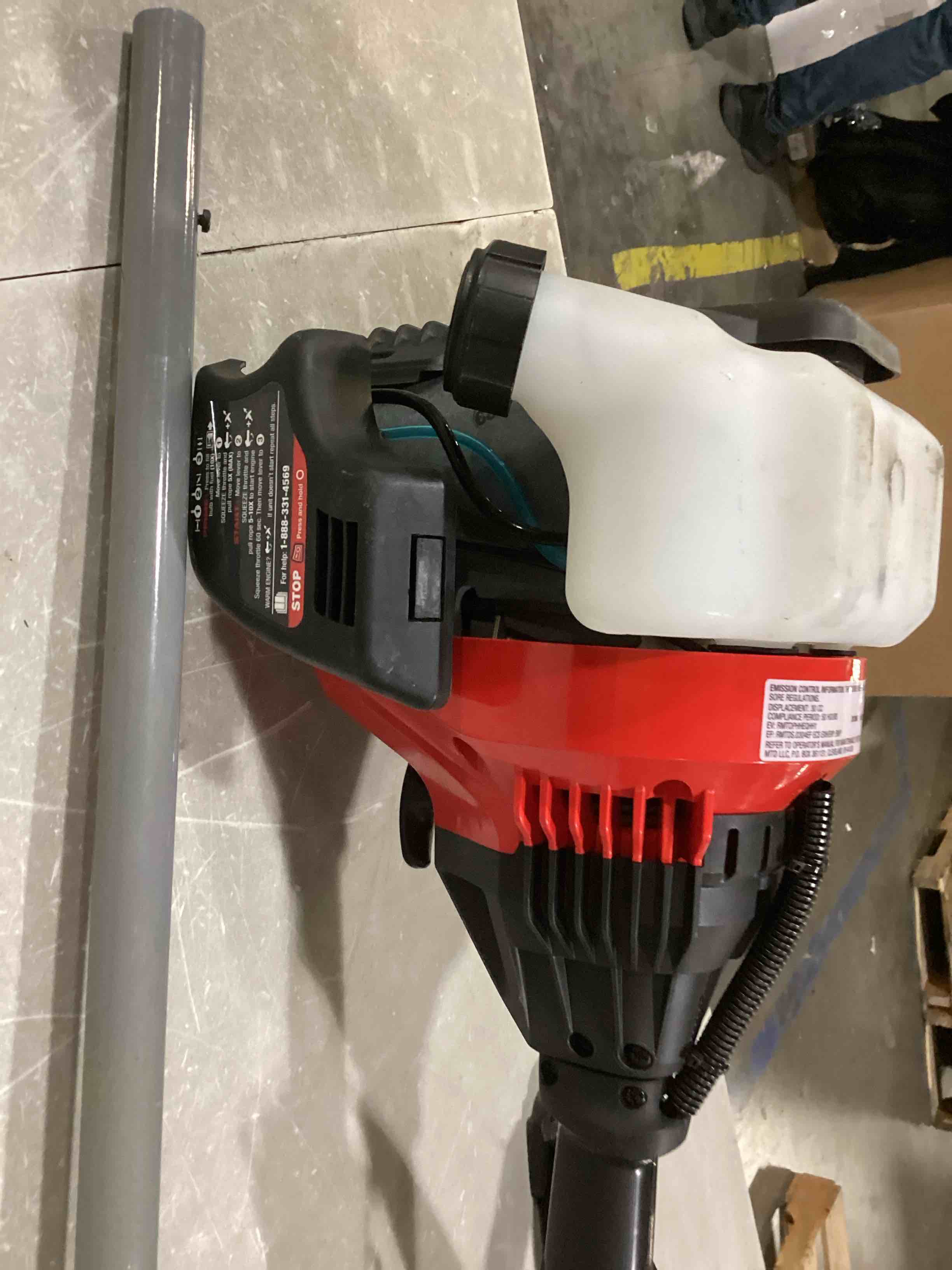 https://s3.amazonaws.com/lotting-images-prod/bidfta/RED6681471_1732026523938.jpeg
