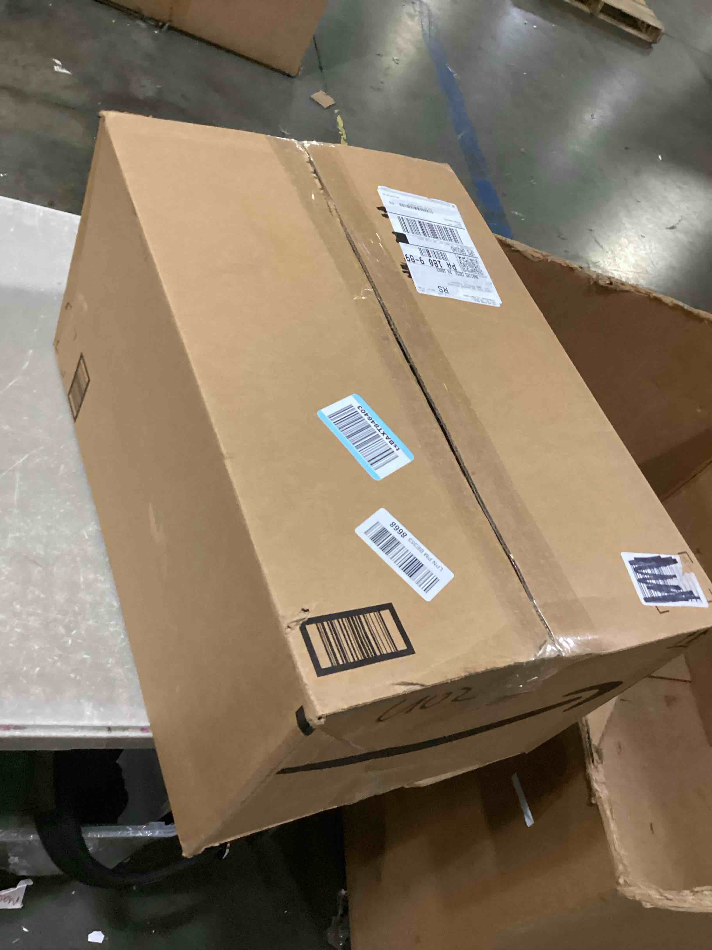 https://s3.amazonaws.com/lotting-images-prod/bidfta/RED6681511_1732034463892.jpeg