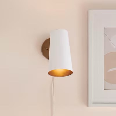 Kichler Salema 5-in W 1-Light Brass Modern/Contemporary Incandescent Wall