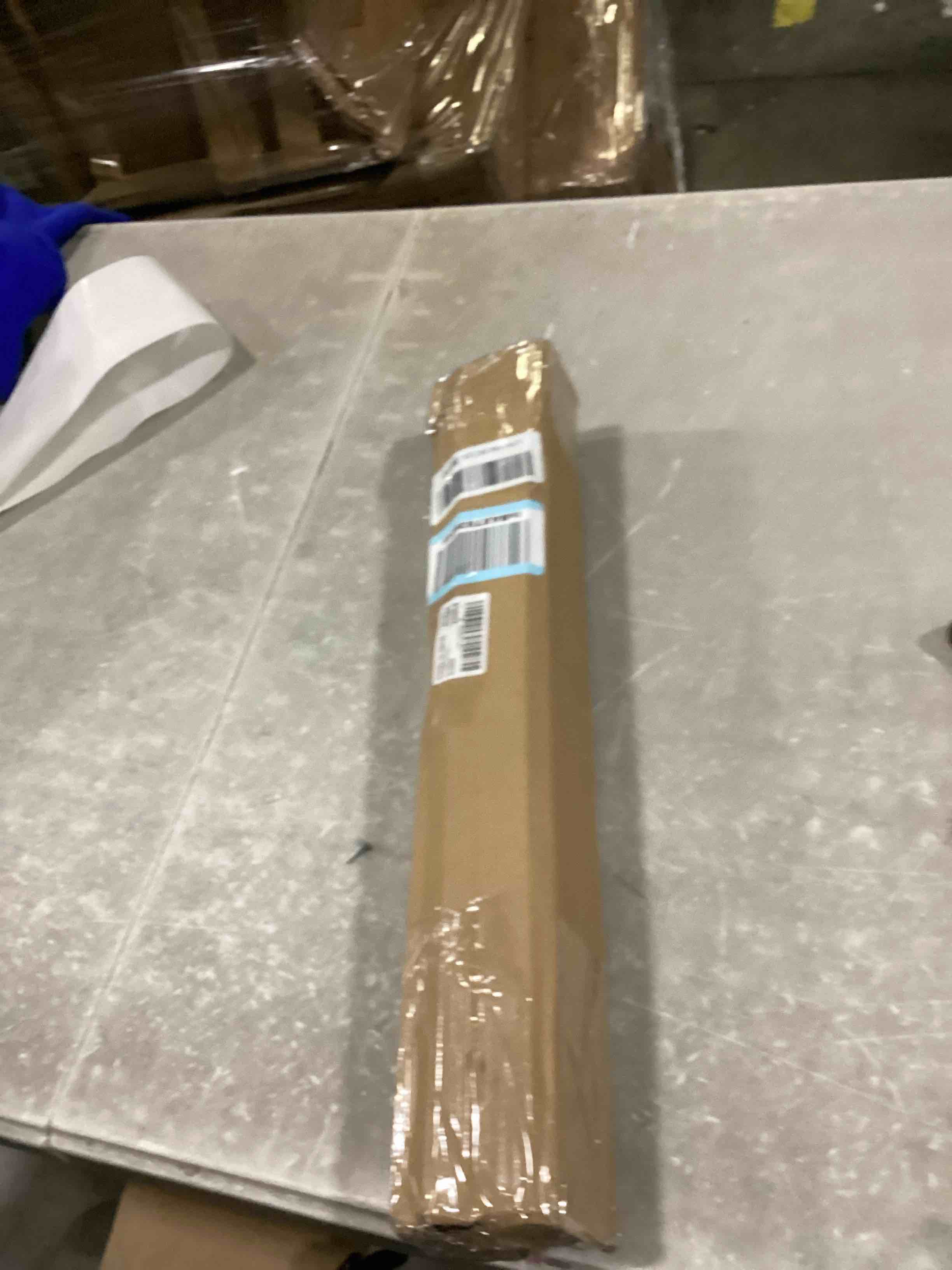 https://s3.amazonaws.com/lotting-images-prod/bidfta/RED6681772_1732205277133.jpeg