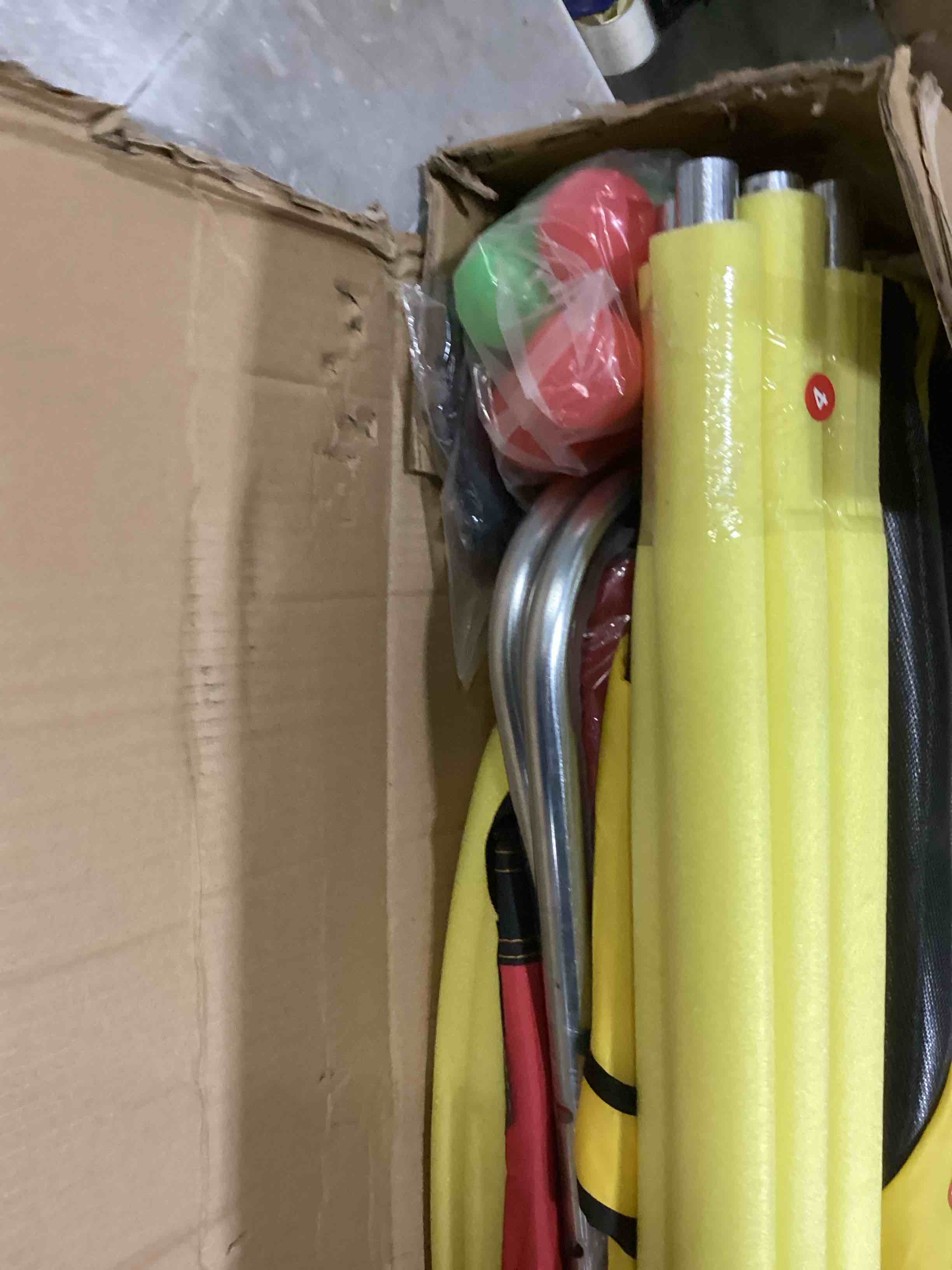 https://s3.amazonaws.com/lotting-images-prod/bidfta/RED6682143_1732884807583.jpeg