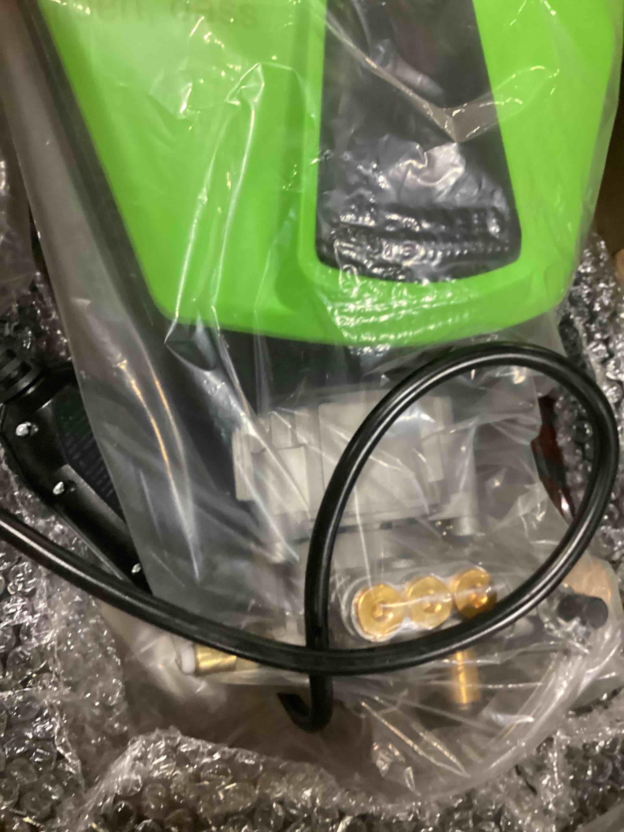https://s3.amazonaws.com/lotting-images-prod/bidfta/RED6682340_1733170356684.jpeg