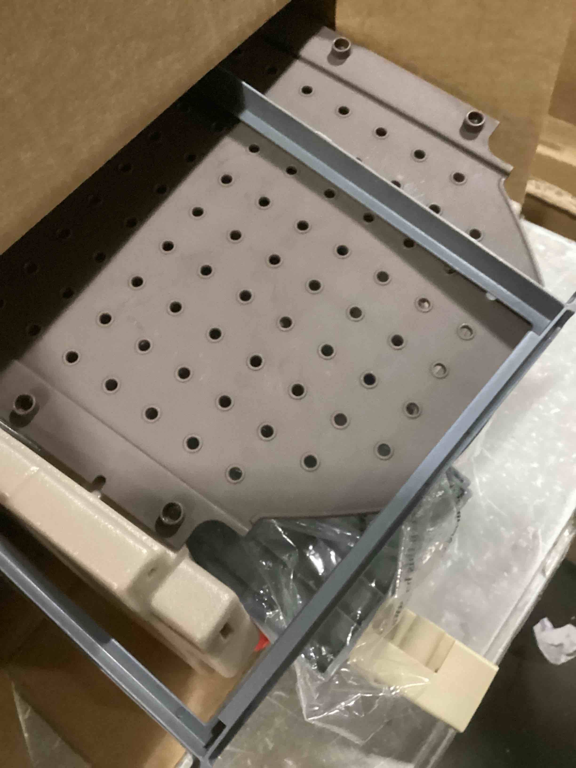 https://s3.amazonaws.com/lotting-images-prod/bidfta/RED6682462_1733255775619.jpeg