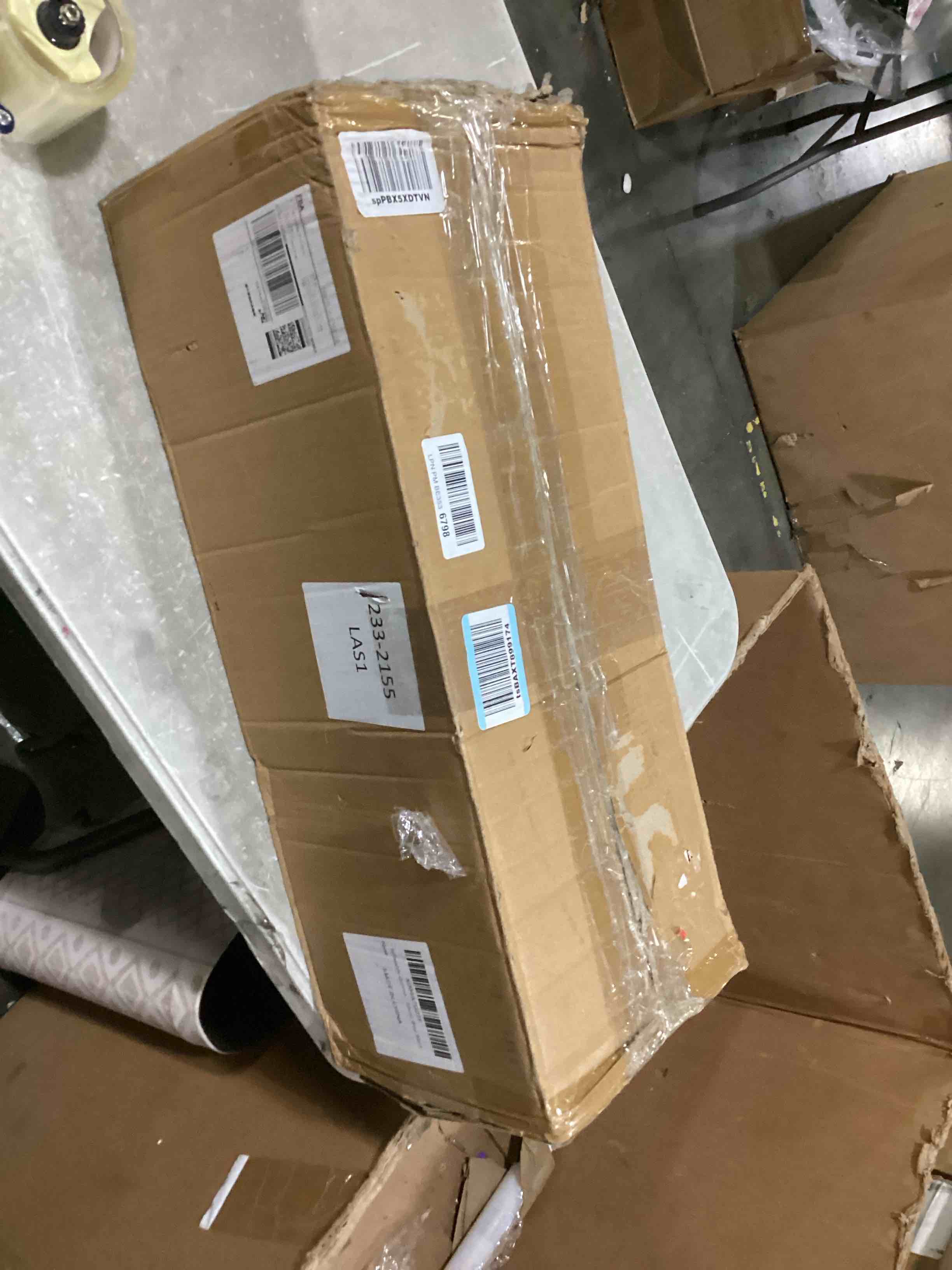 https://s3.amazonaws.com/lotting-images-prod/bidfta/RED6682520_1733322103033.jpeg
