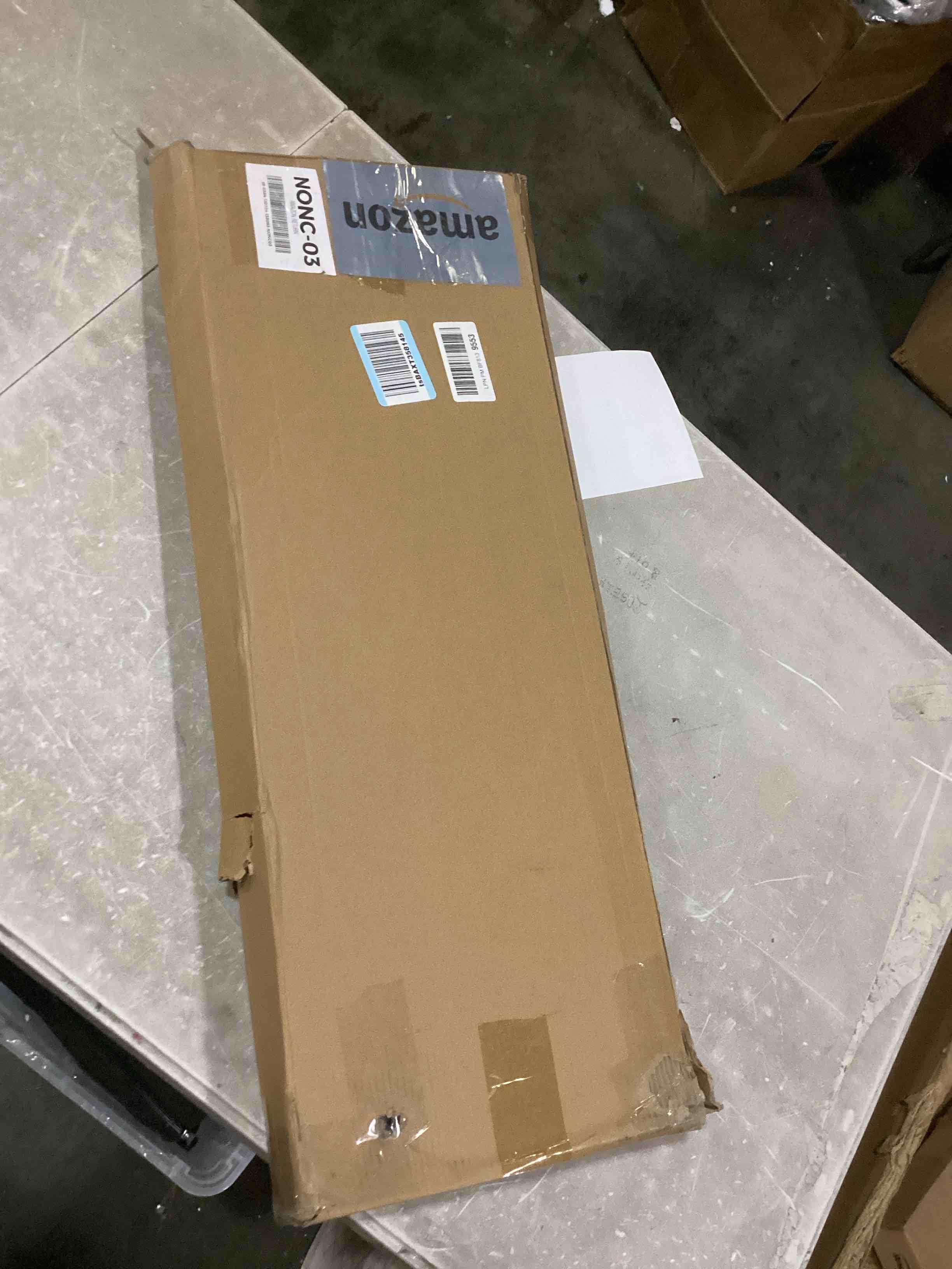 https://s3.amazonaws.com/lotting-images-prod/bidfta/RED6682561_1733330254541.jpeg