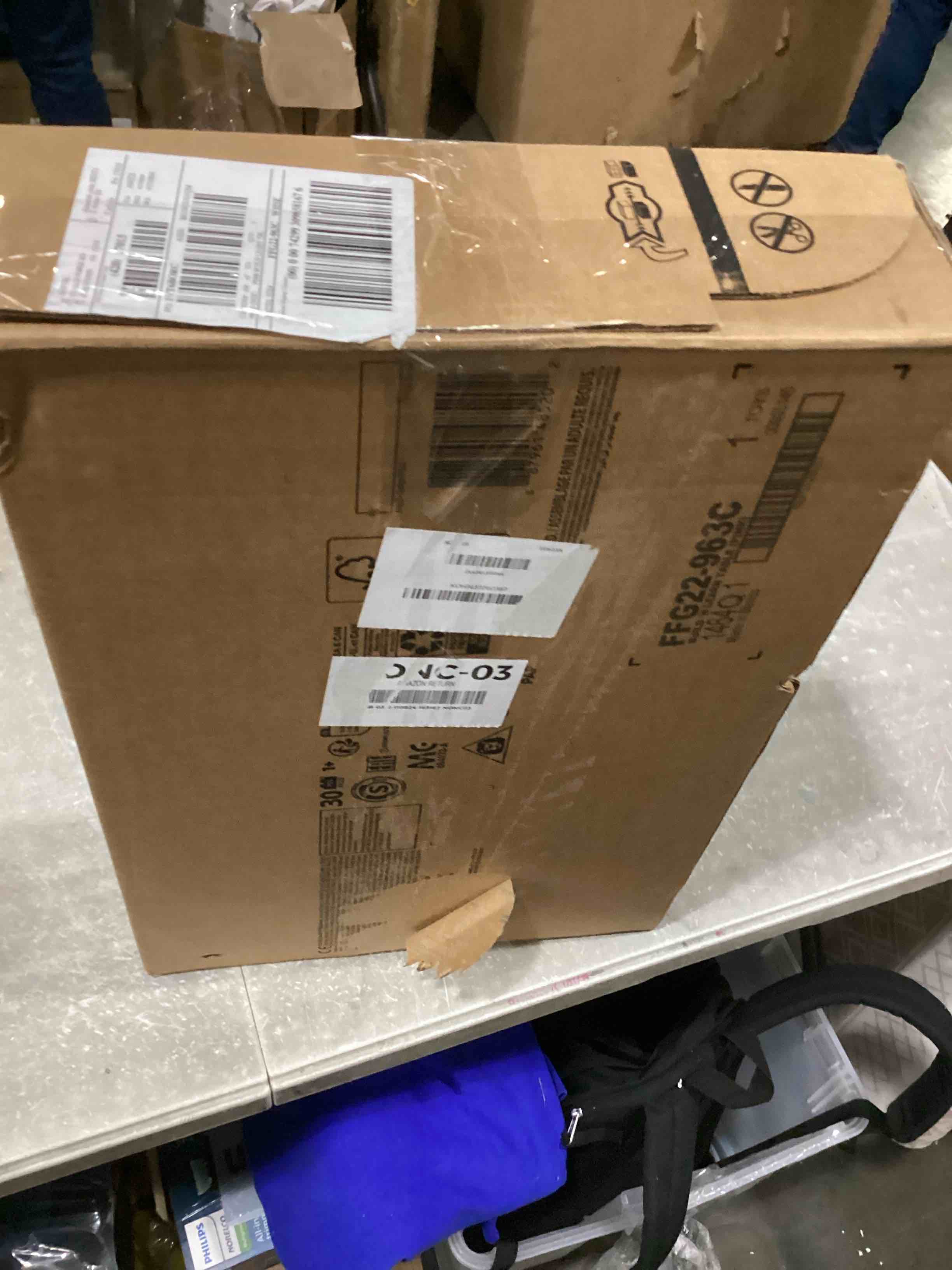 https://s3.amazonaws.com/lotting-images-prod/bidfta/RED6682790_1733496226412.jpeg