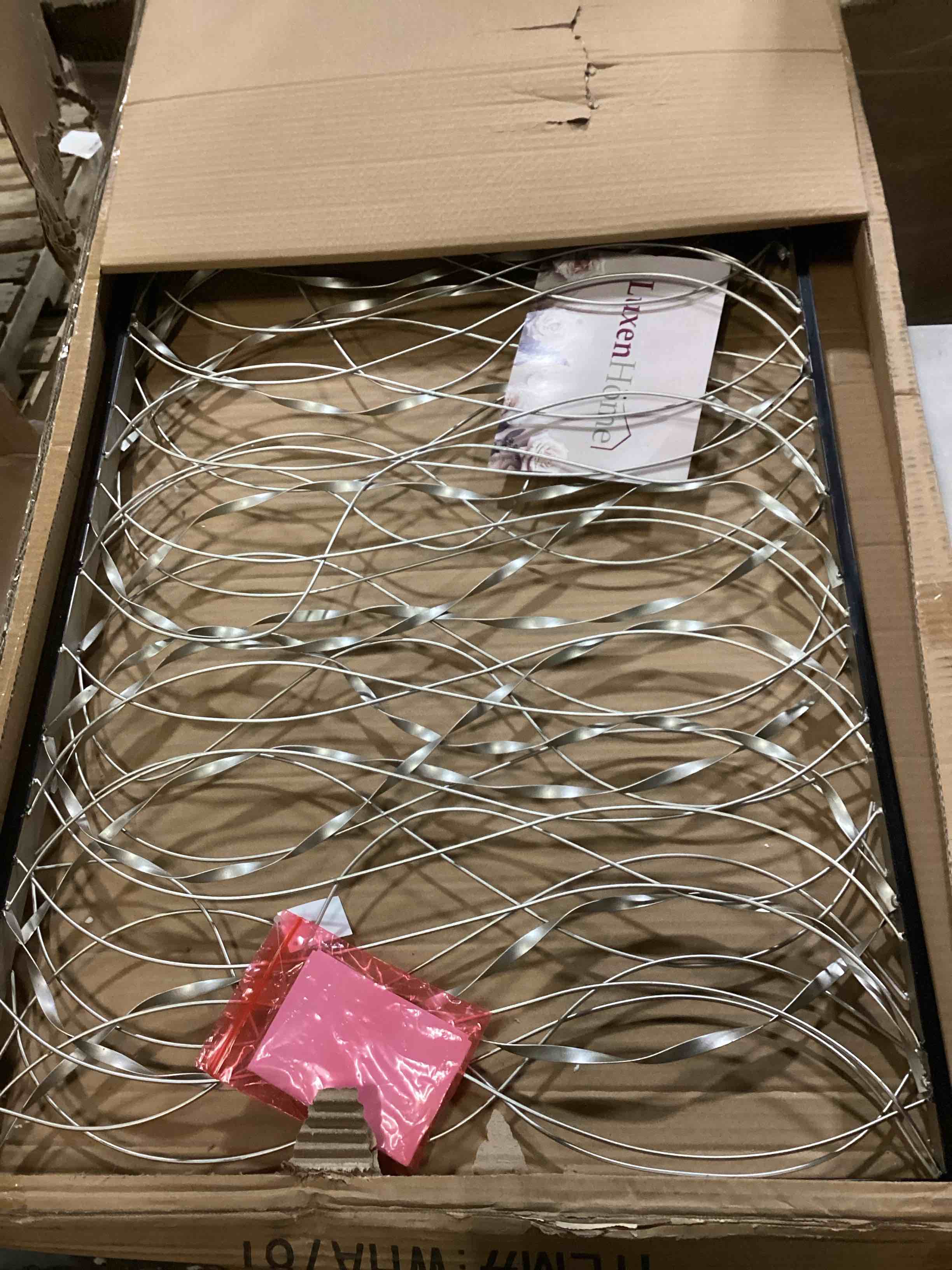 https://s3.amazonaws.com/lotting-images-prod/bidfta/RED6682960_1732553001570.jpeg