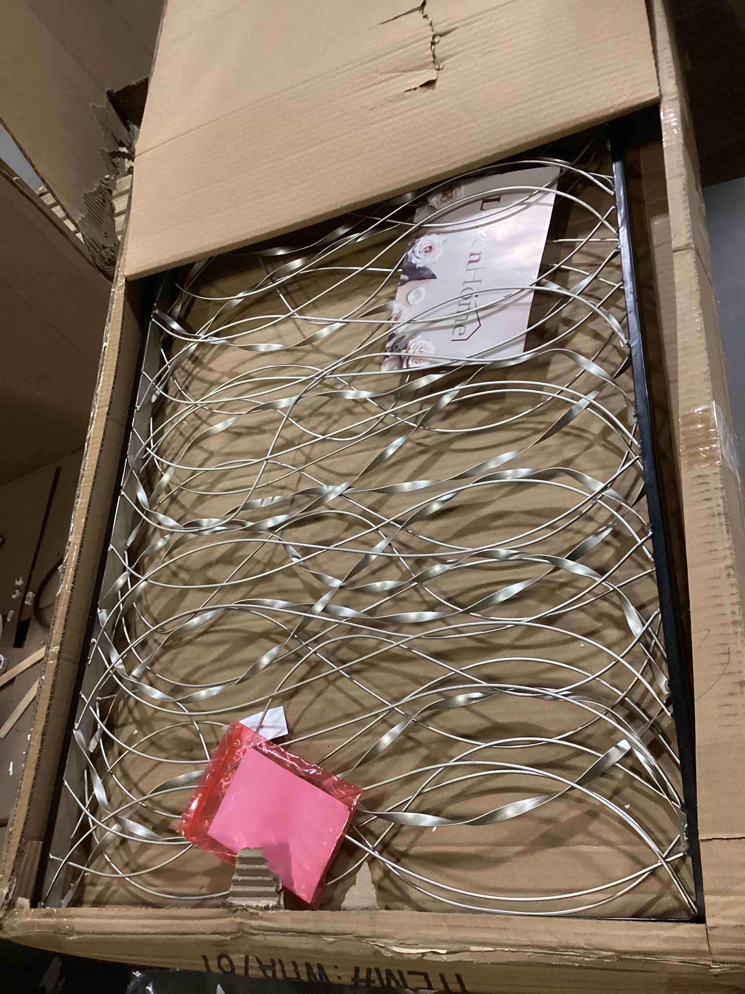 https://s3.amazonaws.com/lotting-images-prod/bidfta/RED6682960_1732553003763.jpeg