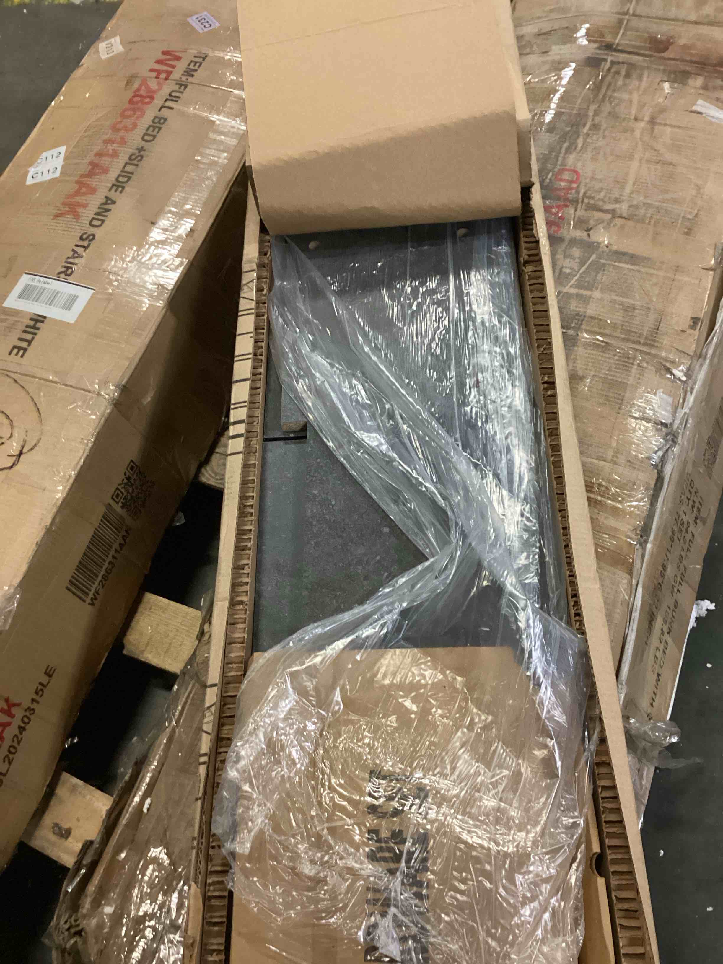 https://s3.amazonaws.com/lotting-images-prod/bidfta/RED6683074_1732647051114.jpeg