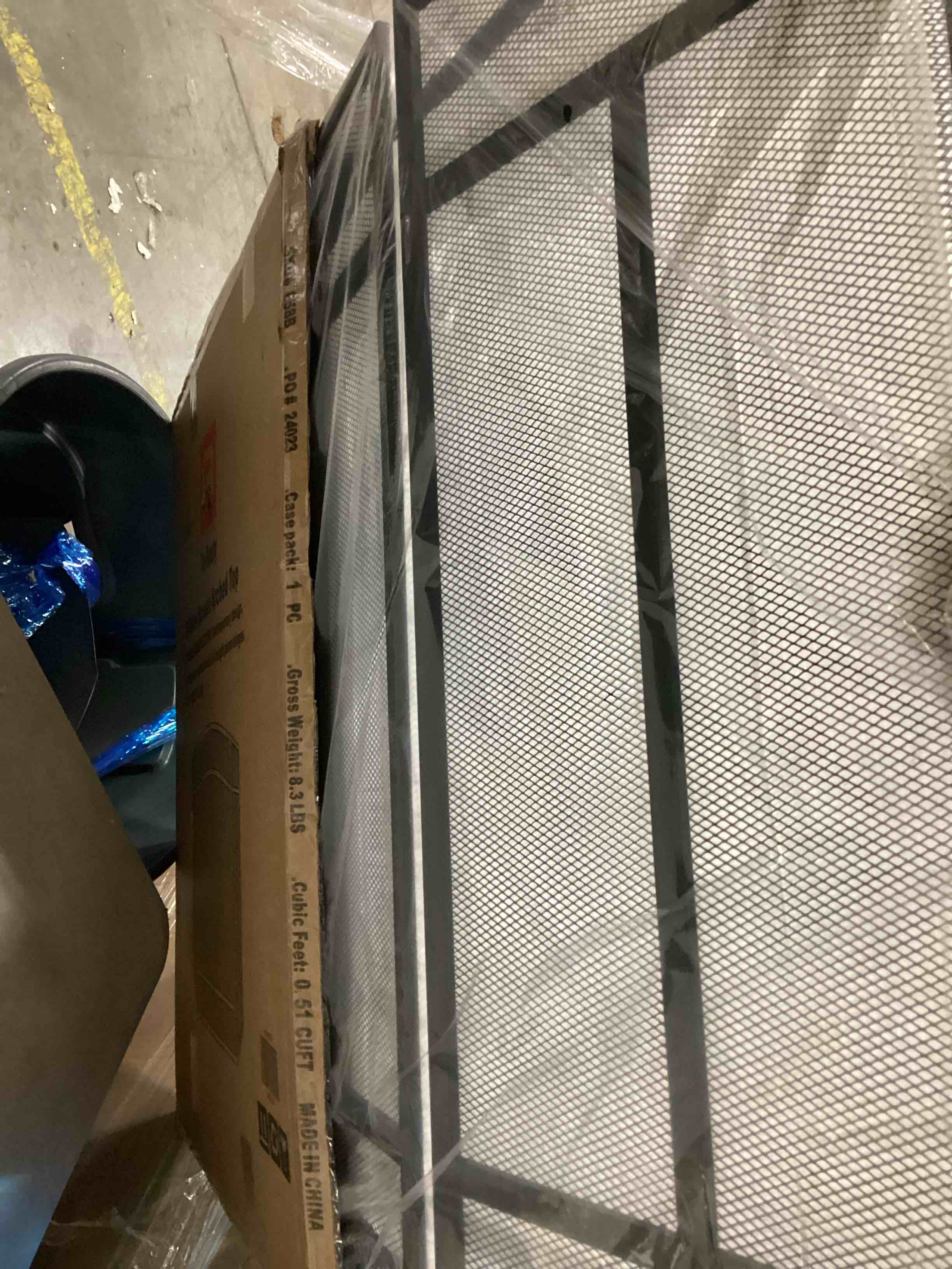 https://s3.amazonaws.com/lotting-images-prod/bidfta/RED6683139_1732730921862.jpeg