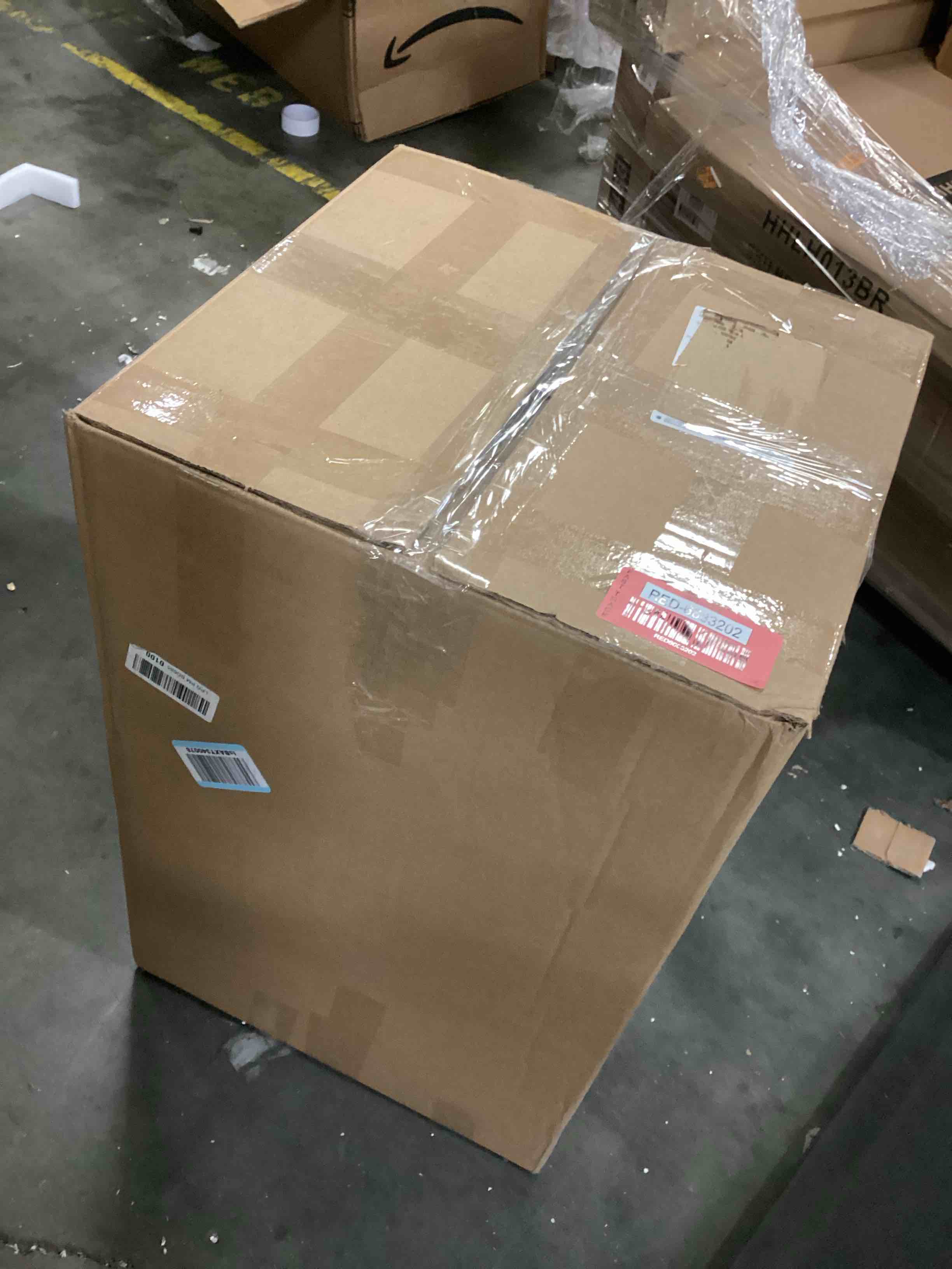 https://s3.amazonaws.com/lotting-images-prod/bidfta/RED6683202_1732885257224.jpeg