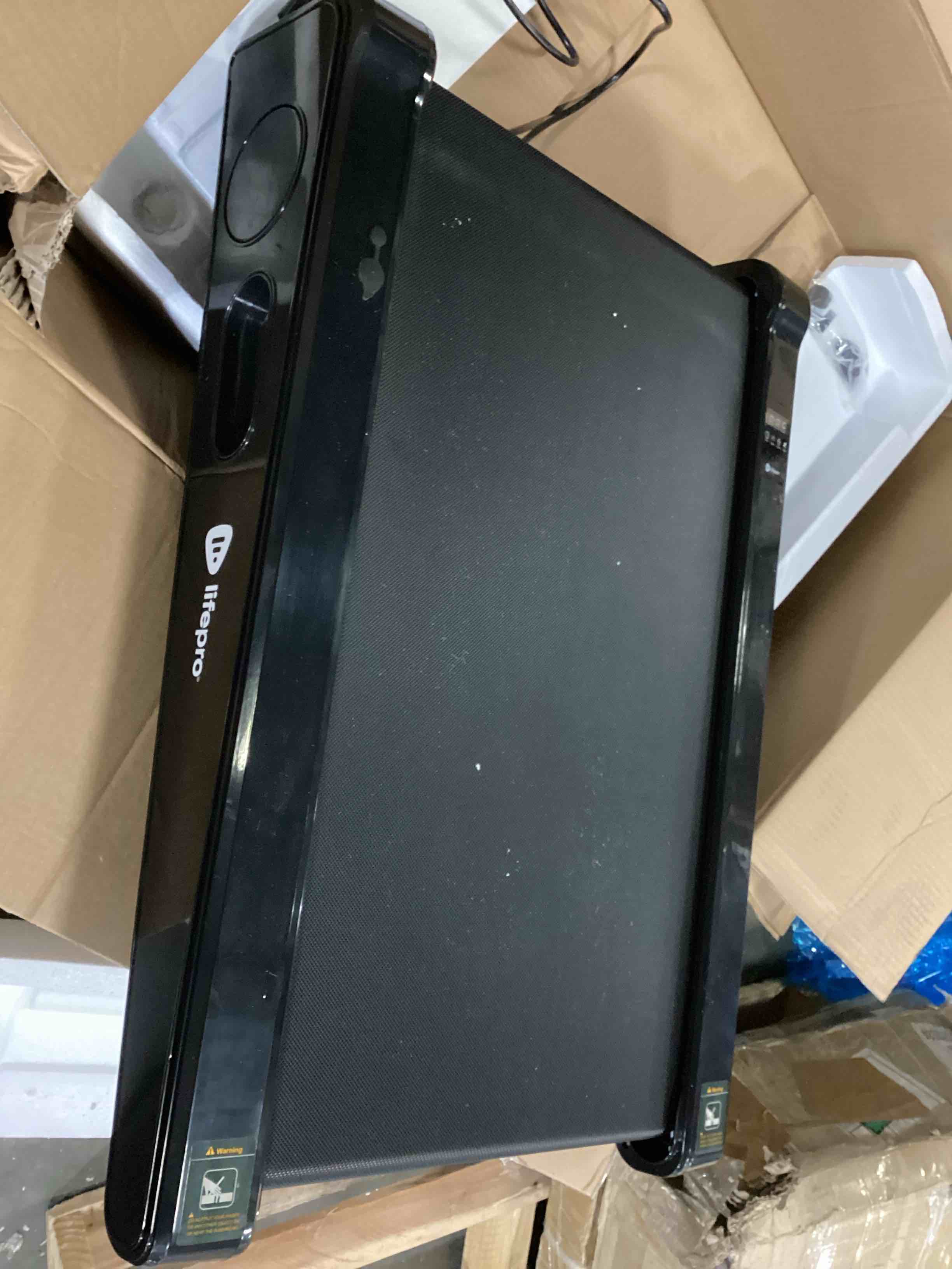 https://s3.amazonaws.com/lotting-images-prod/bidfta/RED6683238_1732894947795.jpeg