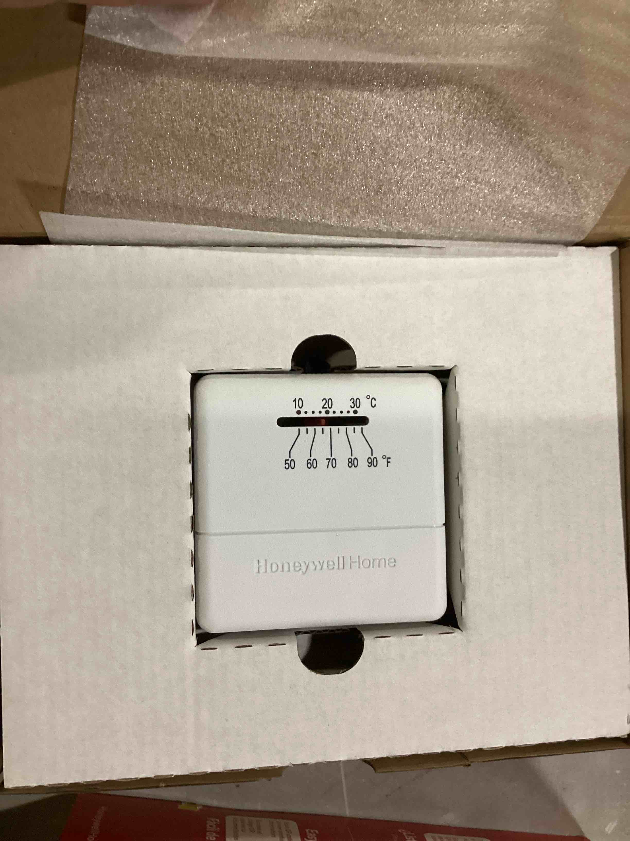 https://s3.amazonaws.com/lotting-images-prod/bidfta/RED6683357_1733161851215.jpeg