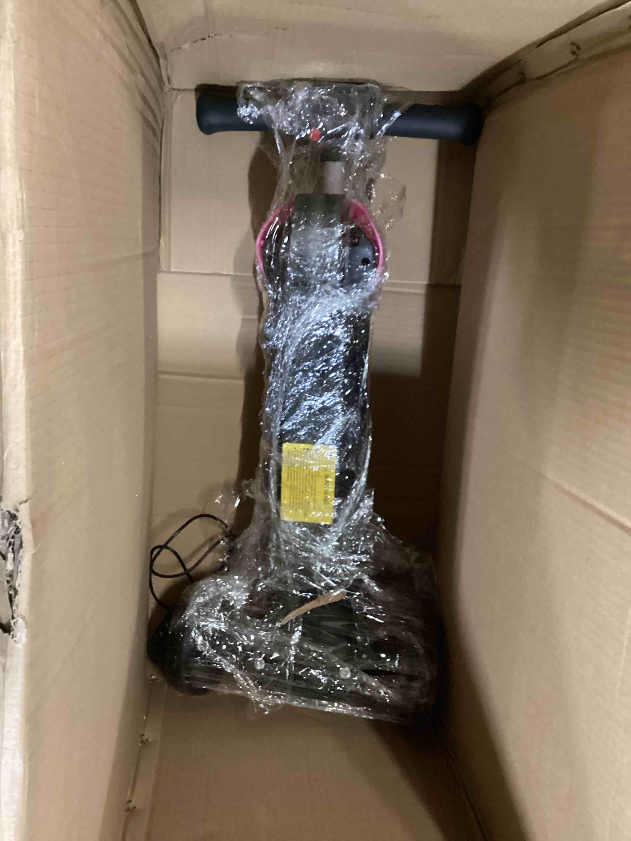 https://s3.amazonaws.com/lotting-images-prod/bidfta/RED6683424_1733230952684.jpeg
