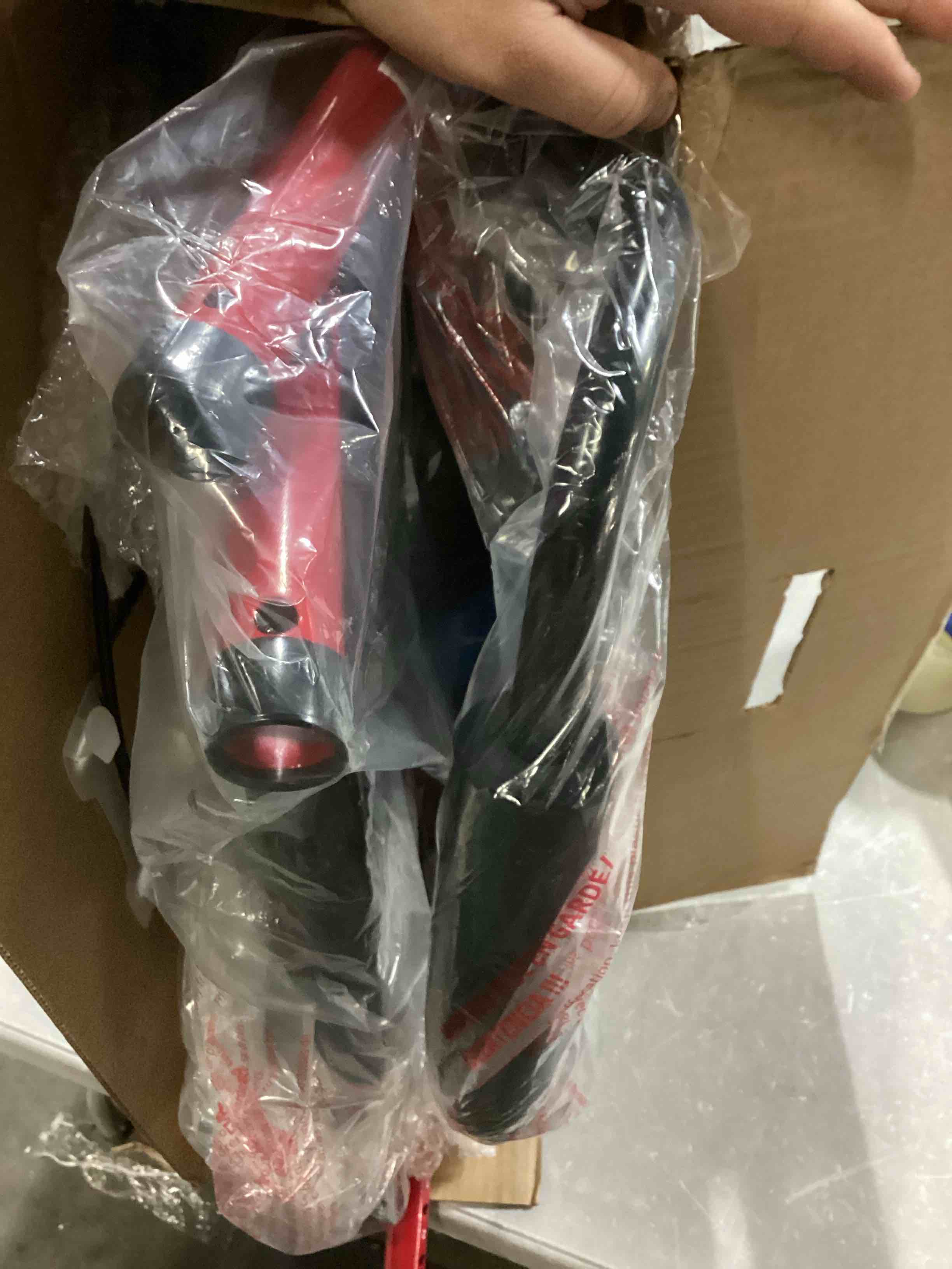 https://s3.amazonaws.com/lotting-images-prod/bidfta/RED6683477_1733240337512.jpeg
