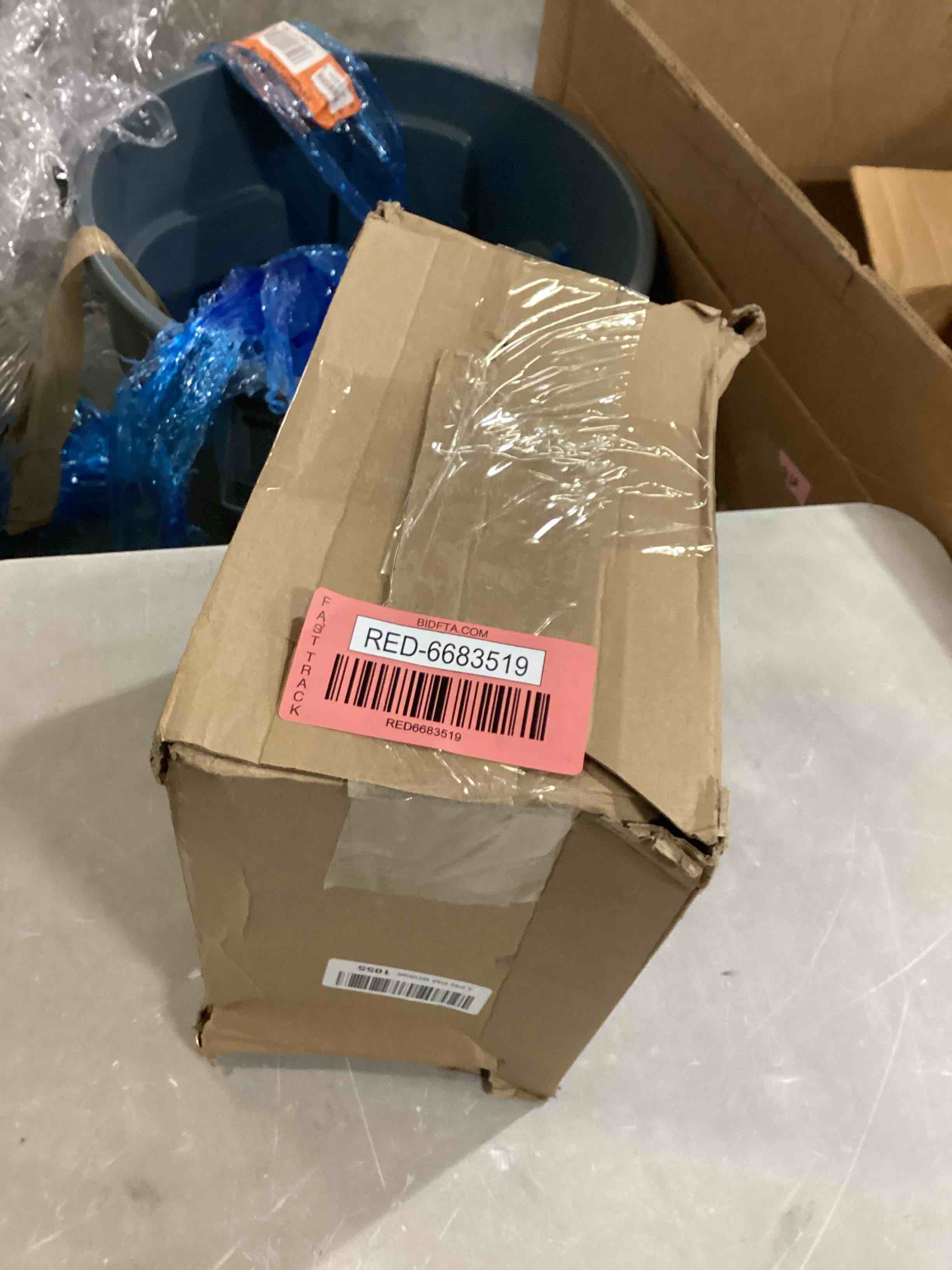 https://s3.amazonaws.com/lotting-images-prod/bidfta/RED6683519_1733250301501.jpeg