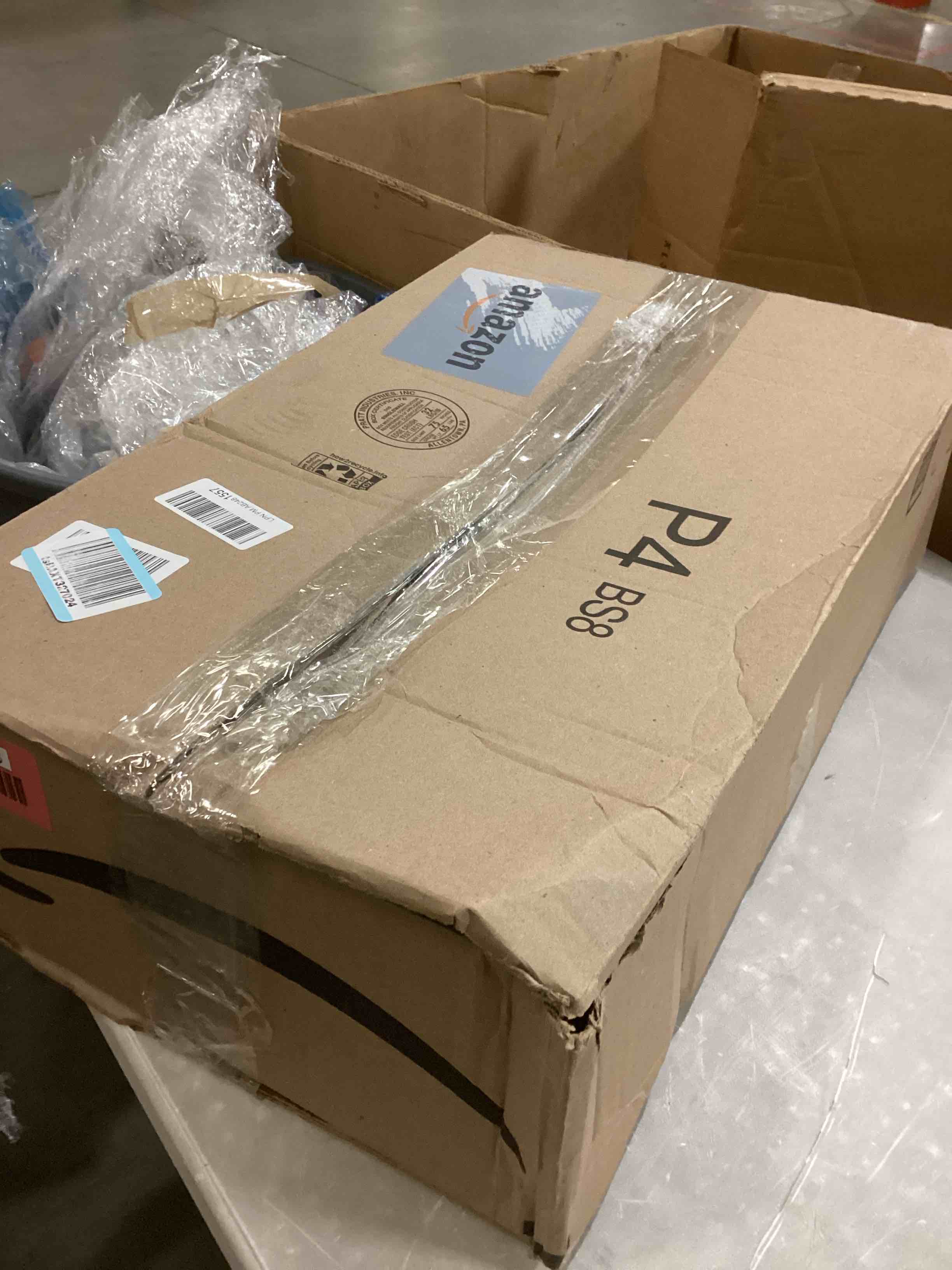 https://s3.amazonaws.com/lotting-images-prod/bidfta/RED6683568_1733314457272.jpeg