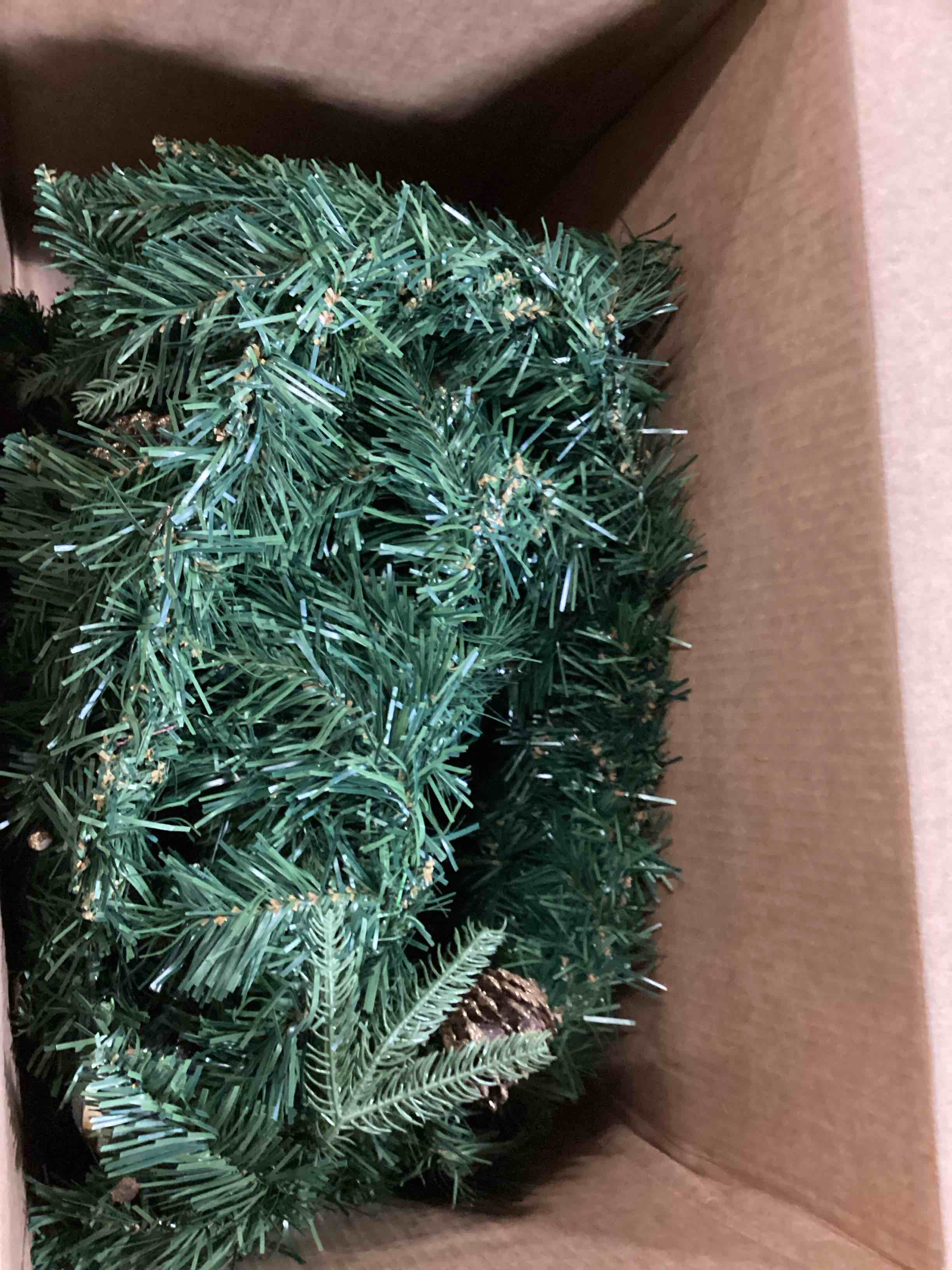 https://s3.amazonaws.com/lotting-images-prod/bidfta/RED6683697_1733401006304.jpeg