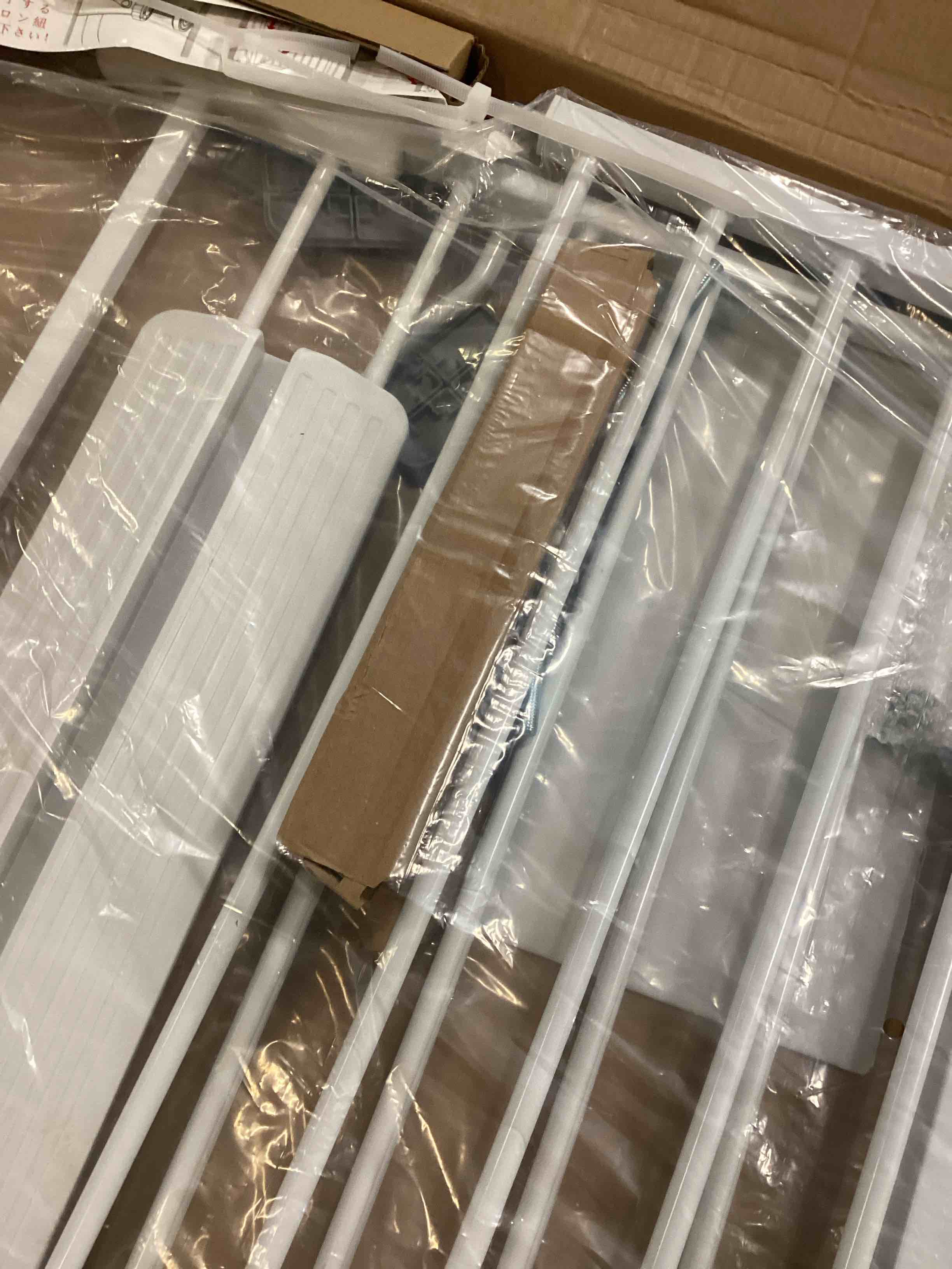 https://s3.amazonaws.com/lotting-images-prod/bidfta/RED6683791_1733489001809.jpeg