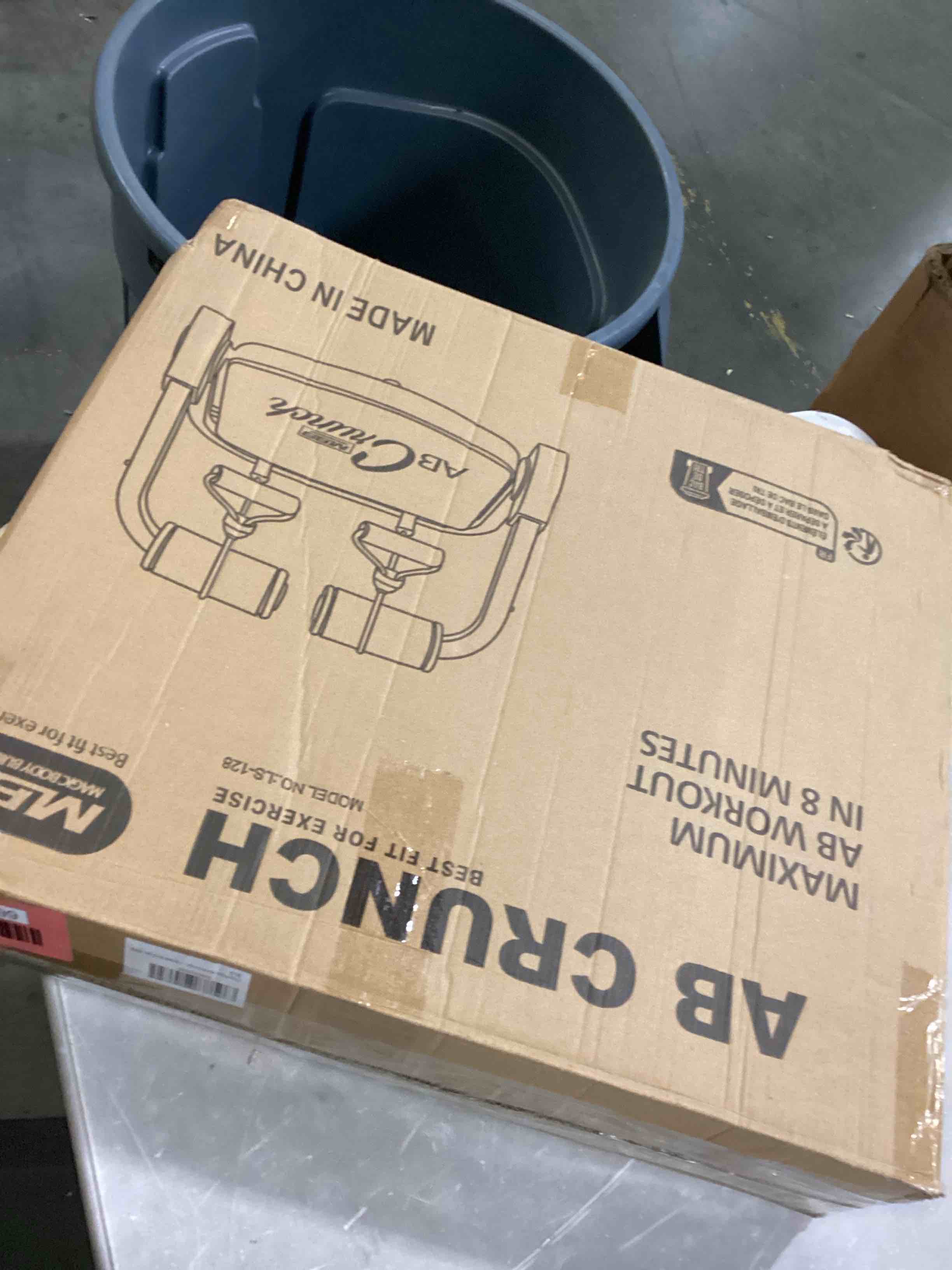 https://s3.amazonaws.com/lotting-images-prod/bidfta/RED6683899_1733748525029.jpeg