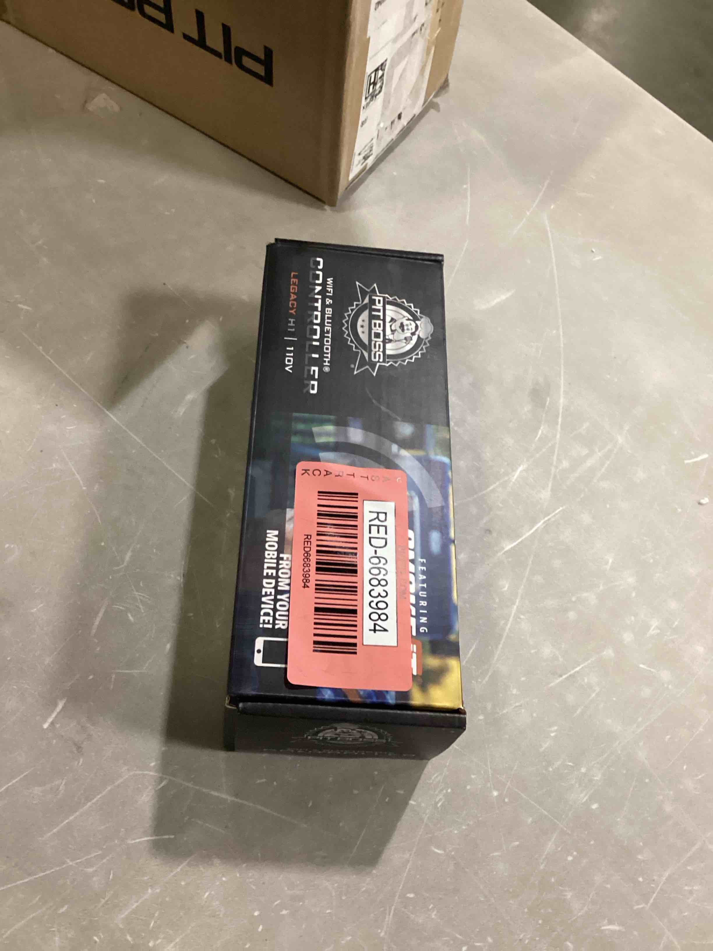 https://s3.amazonaws.com/lotting-images-prod/bidfta/RED6683984_1733842609426.jpeg