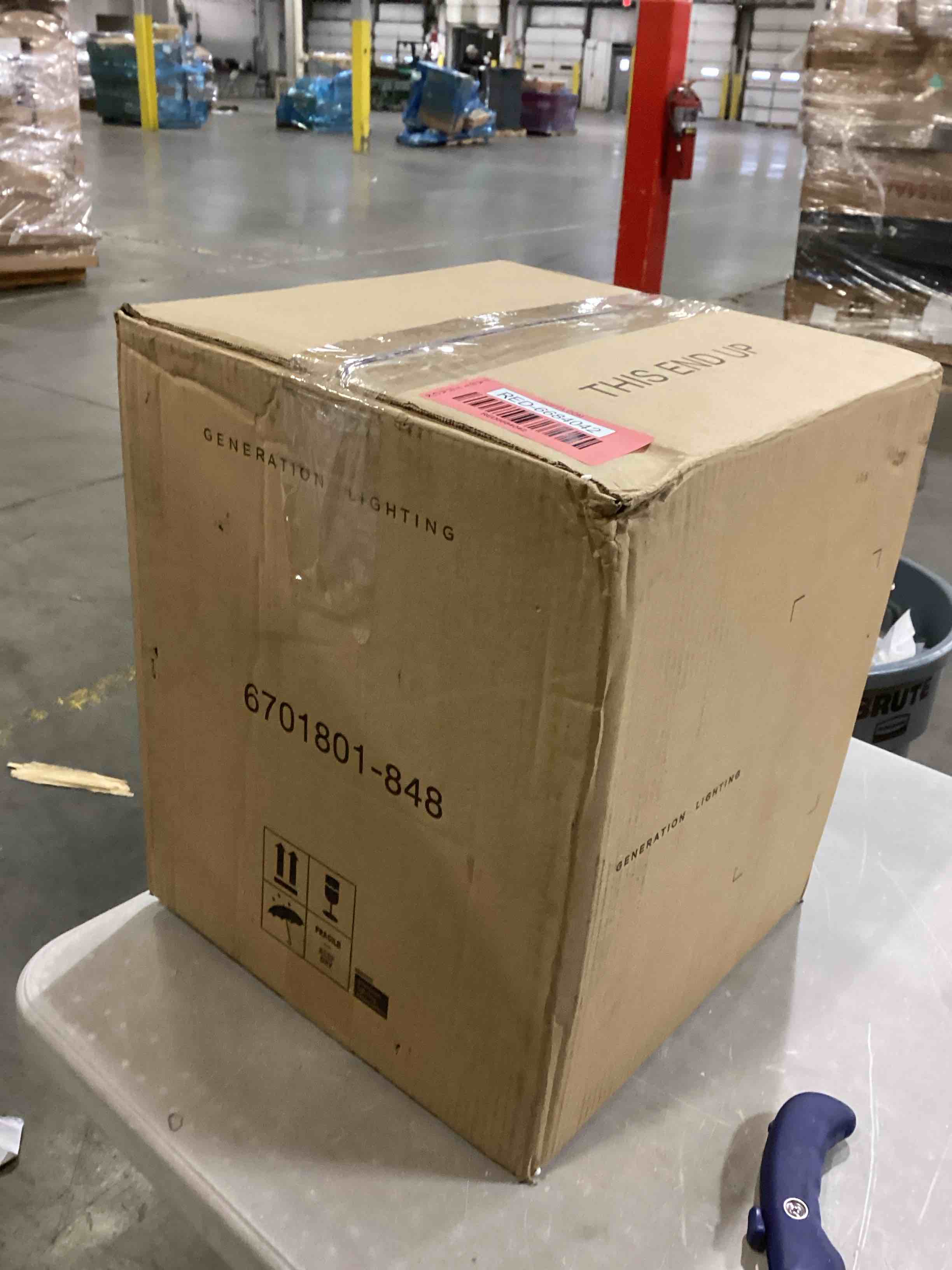 https://s3.amazonaws.com/lotting-images-prod/bidfta/RED6684042_1733923887624.jpeg