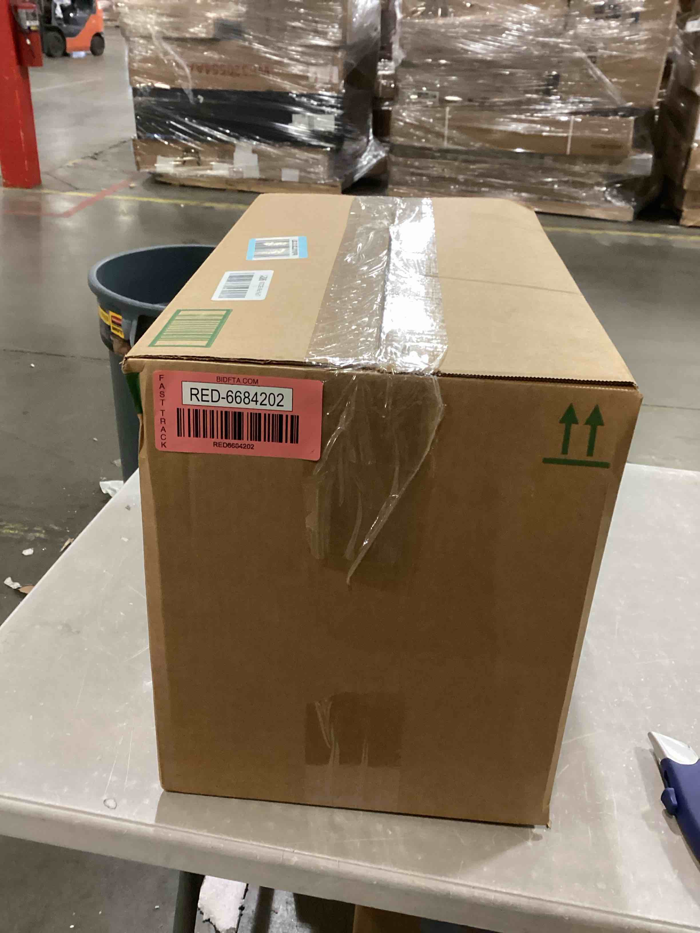 https://s3.amazonaws.com/lotting-images-prod/bidfta/RED6684202_1734018662053.jpeg