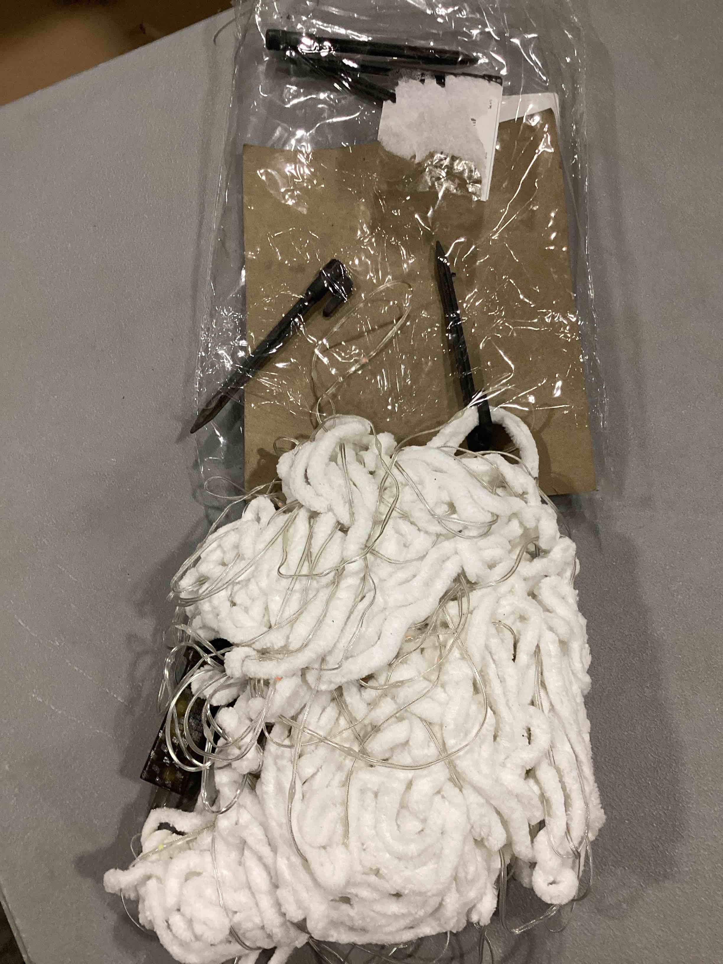 https://s3.amazonaws.com/lotting-images-prod/bidfta/RED6684579_1731937752371.jpeg