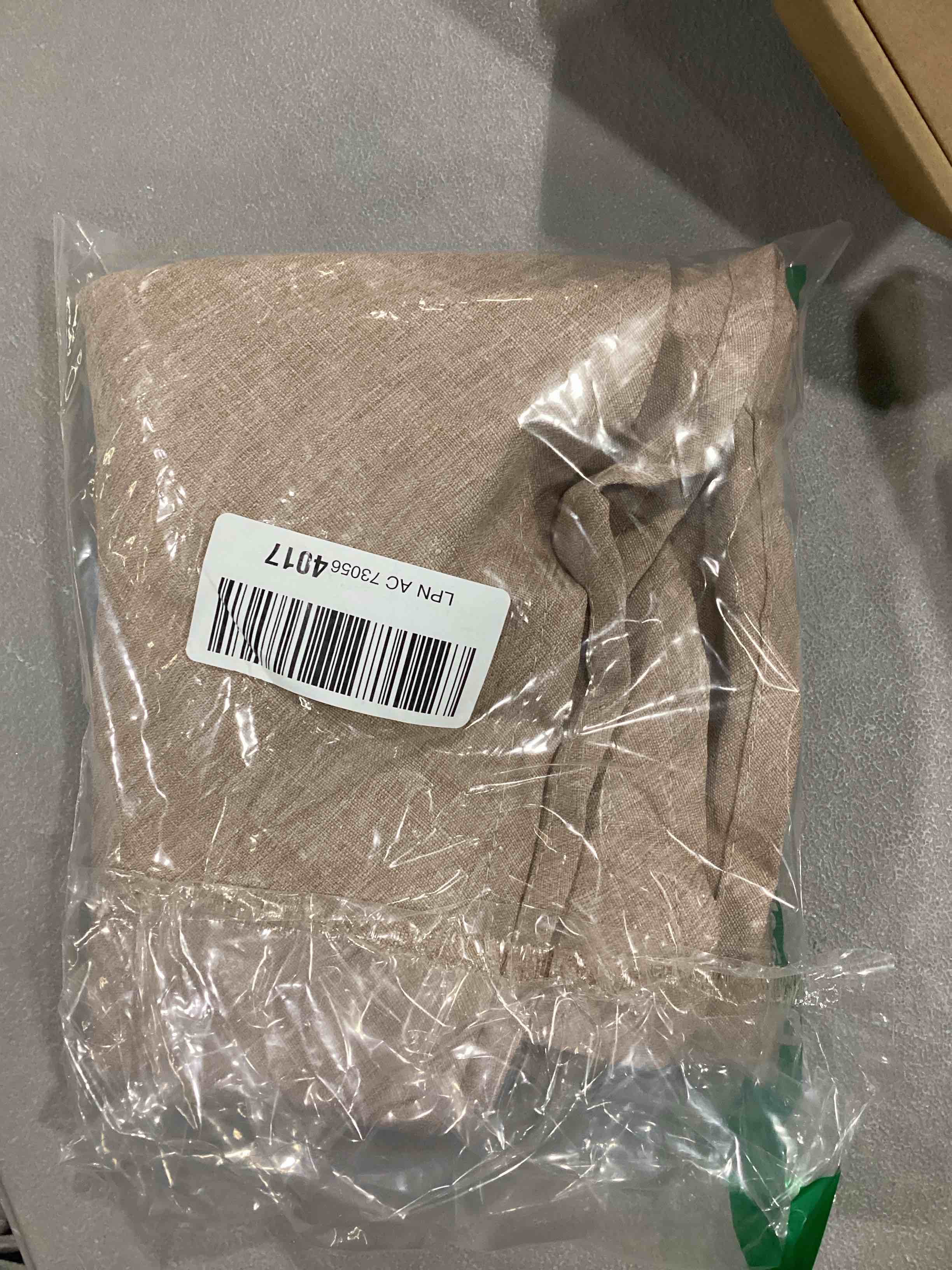 https://s3.amazonaws.com/lotting-images-prod/bidfta/RED6684585_1731938236112.jpeg