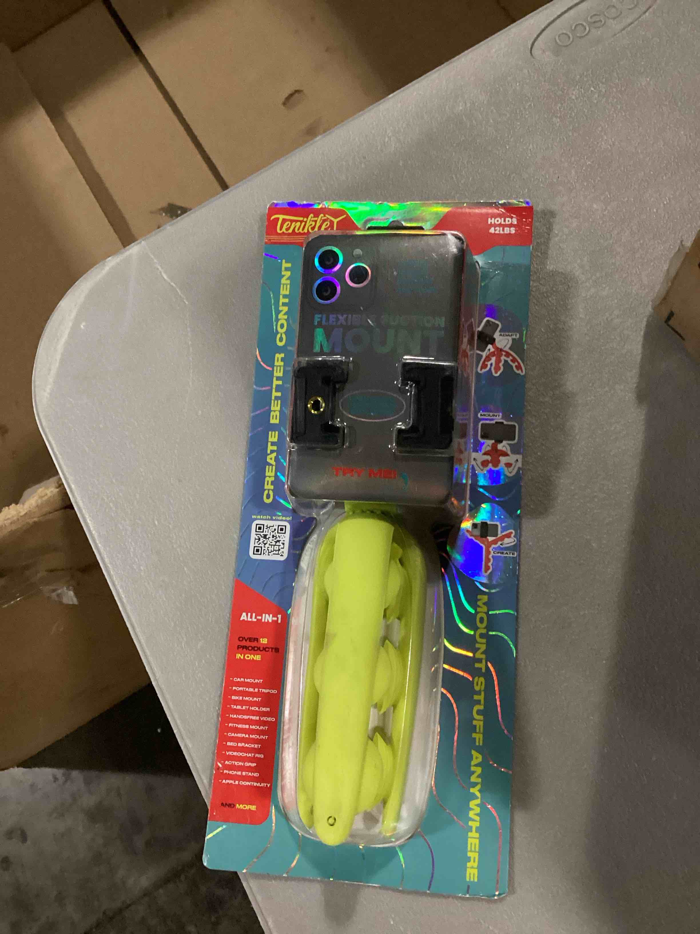 https://s3.amazonaws.com/lotting-images-prod/bidfta/RED6684764_1732023651523.jpeg