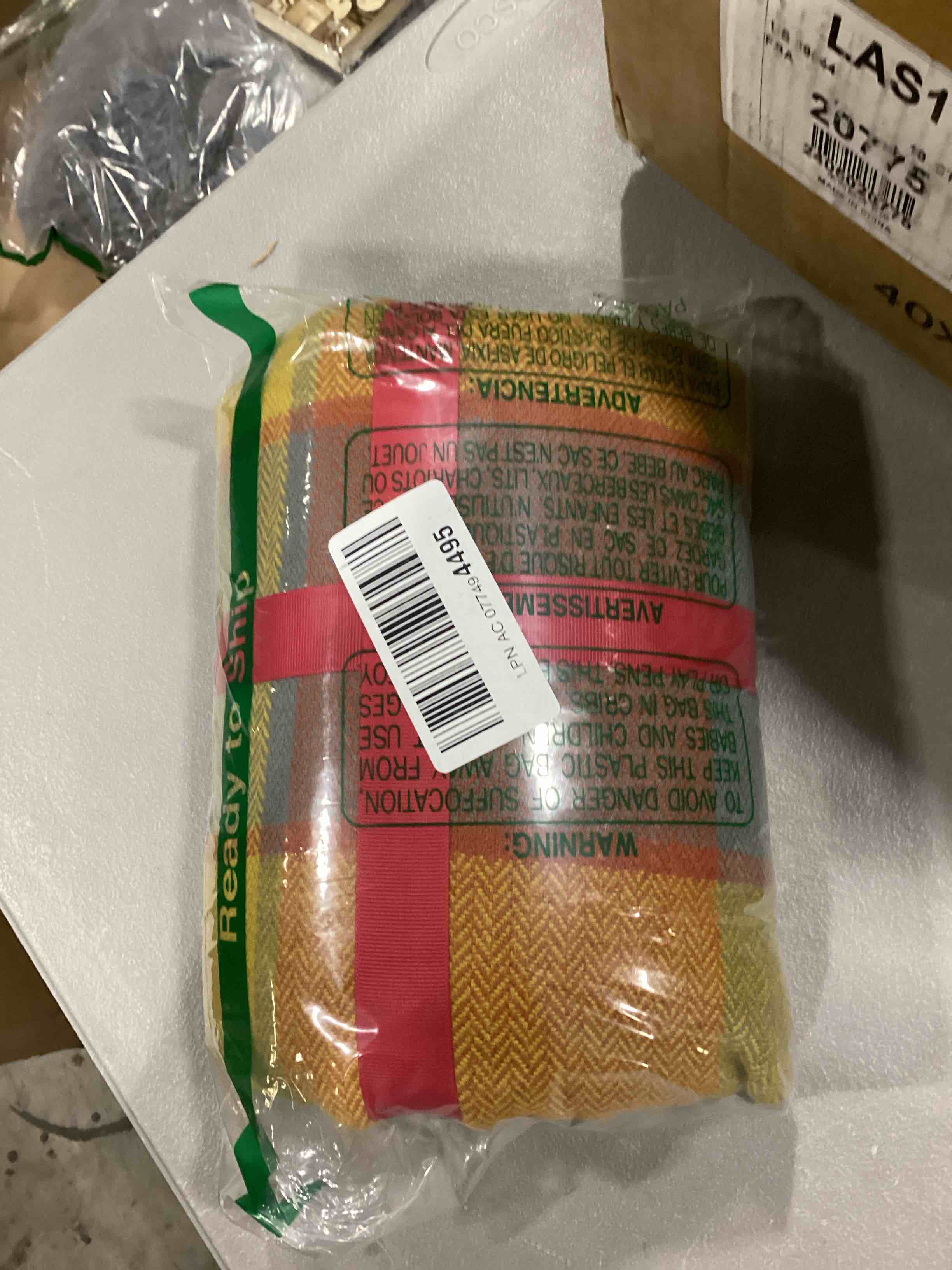 https://s3.amazonaws.com/lotting-images-prod/bidfta/RED6685221_1732198378053.jpeg