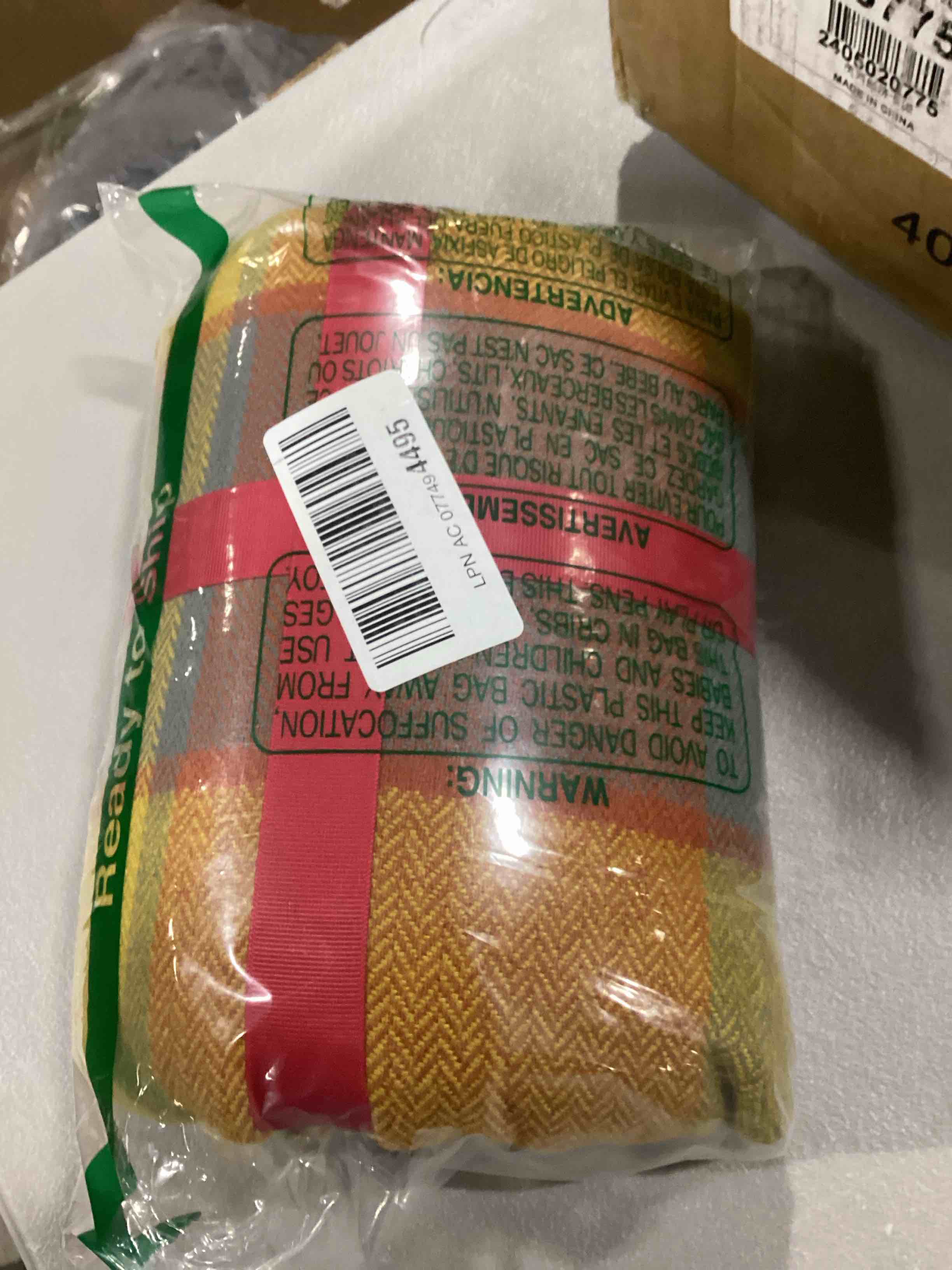 https://s3.amazonaws.com/lotting-images-prod/bidfta/RED6685221_1732198379421.jpeg