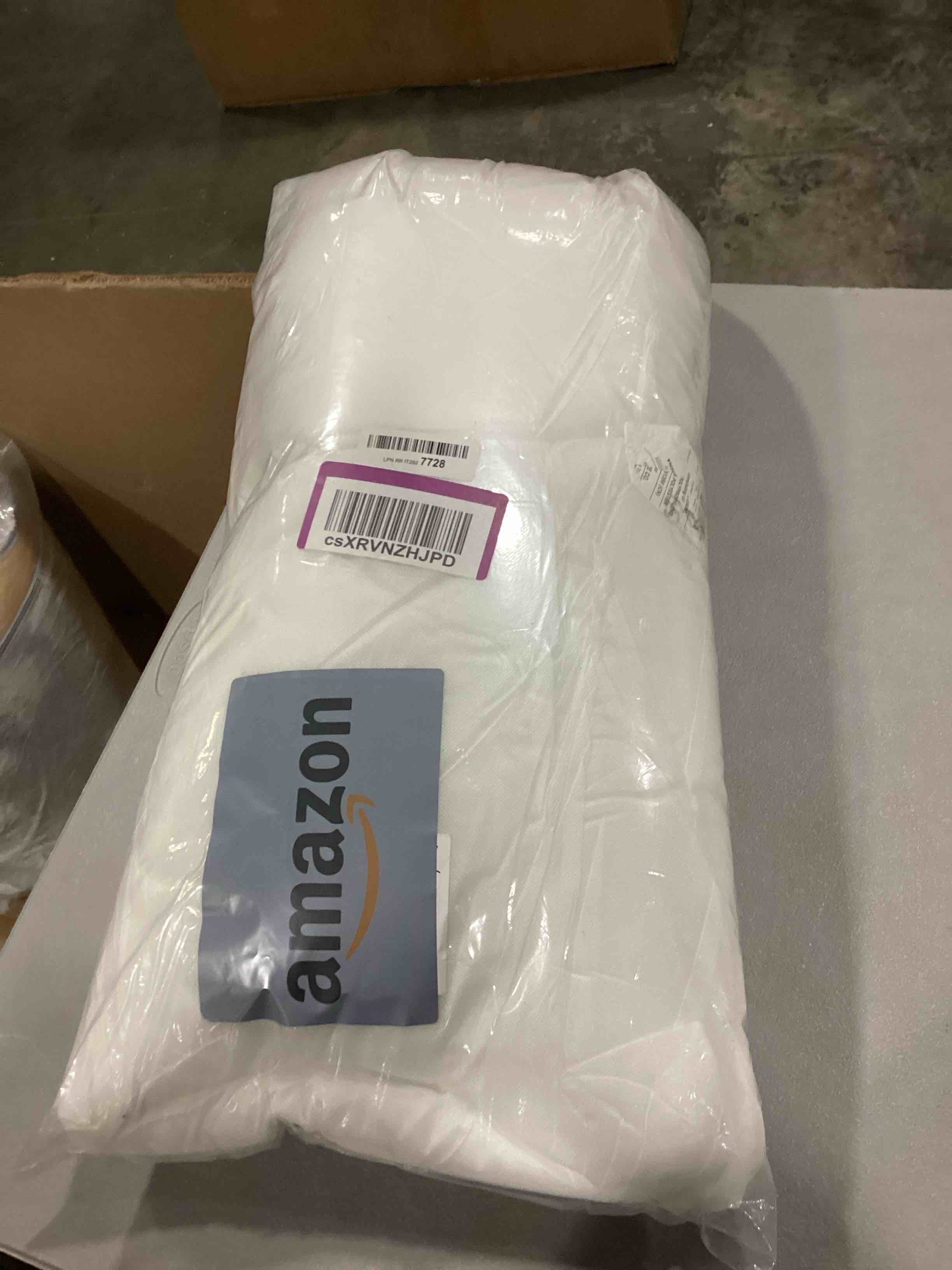 https://s3.amazonaws.com/lotting-images-prod/bidfta/RED6685310_1732211639286.jpeg