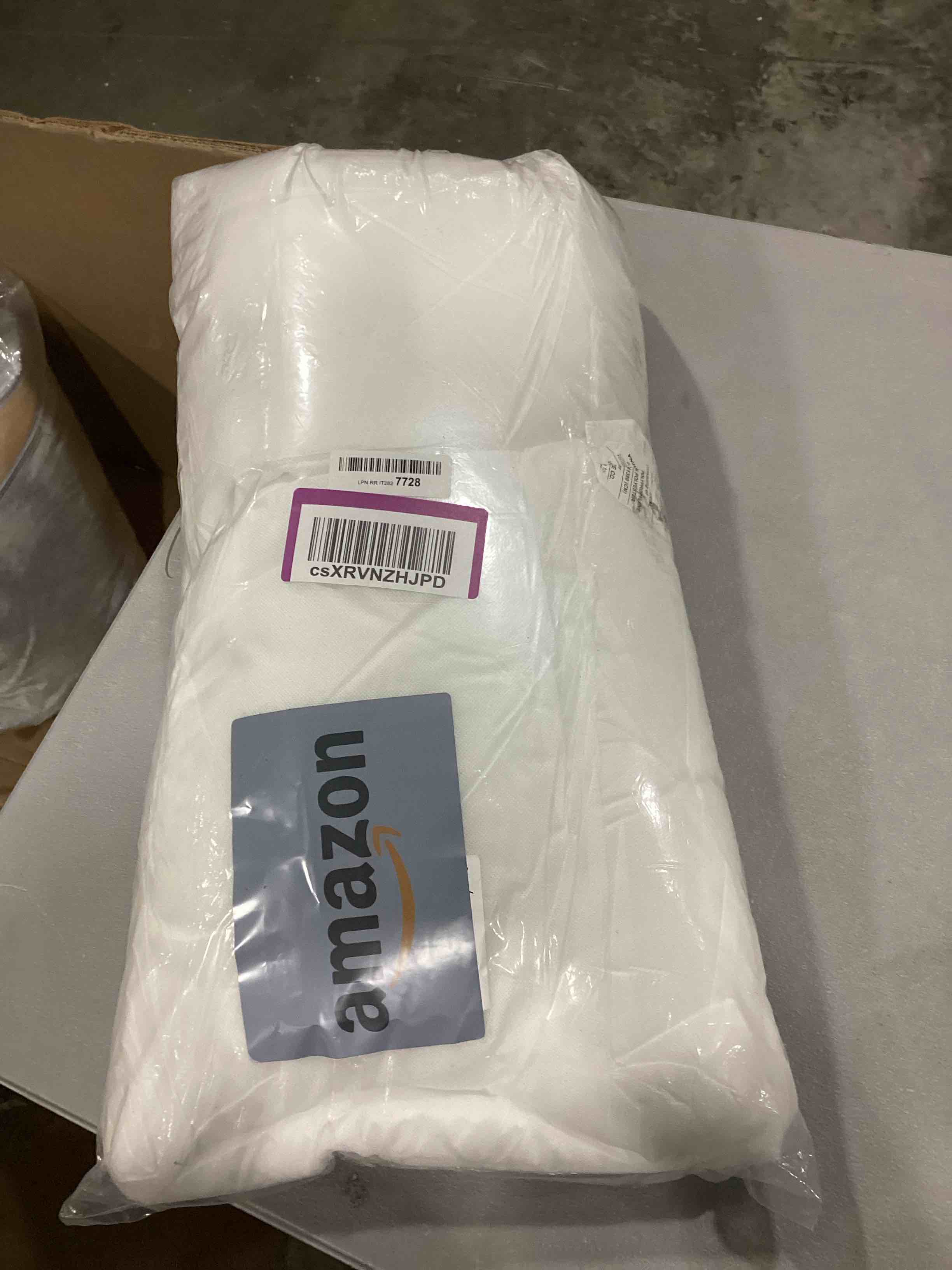 https://s3.amazonaws.com/lotting-images-prod/bidfta/RED6685310_1732211657624.jpeg