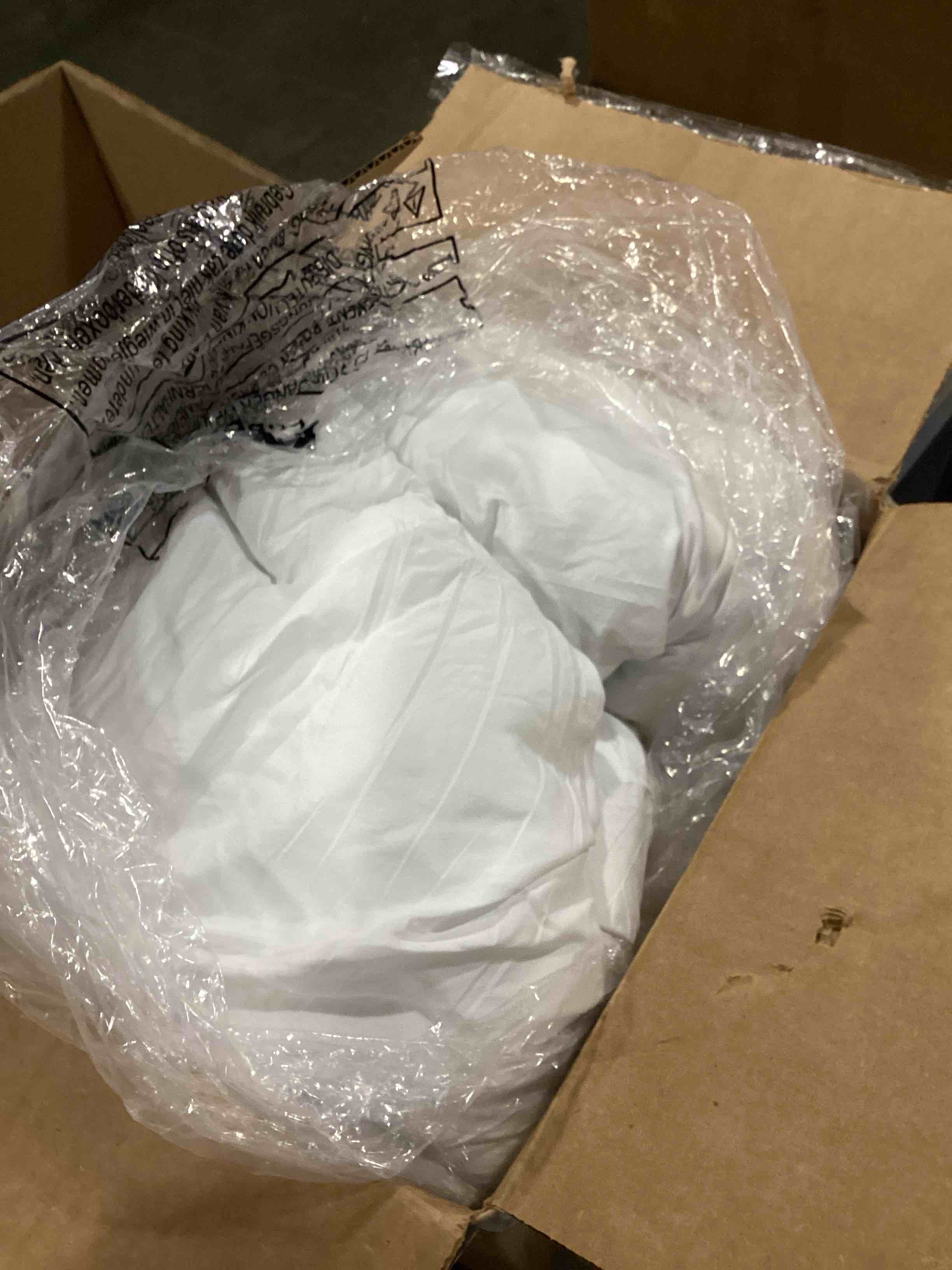 https://s3.amazonaws.com/lotting-images-prod/bidfta/RED6685346_1732215331271.jpeg