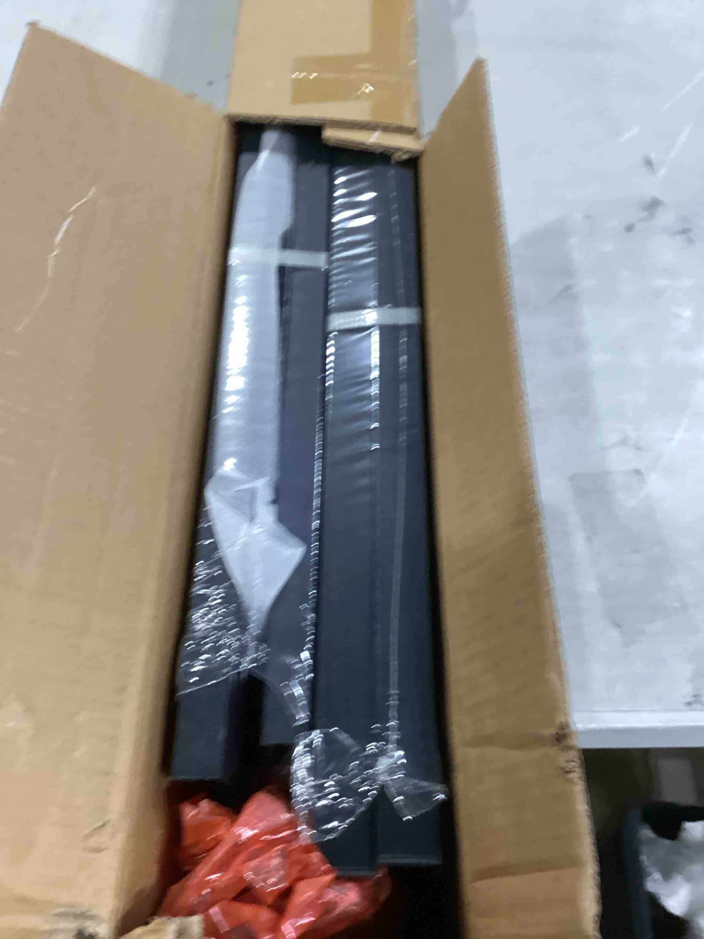 https://s3.amazonaws.com/lotting-images-prod/bidfta/RED6686273_1732717192559.jpeg