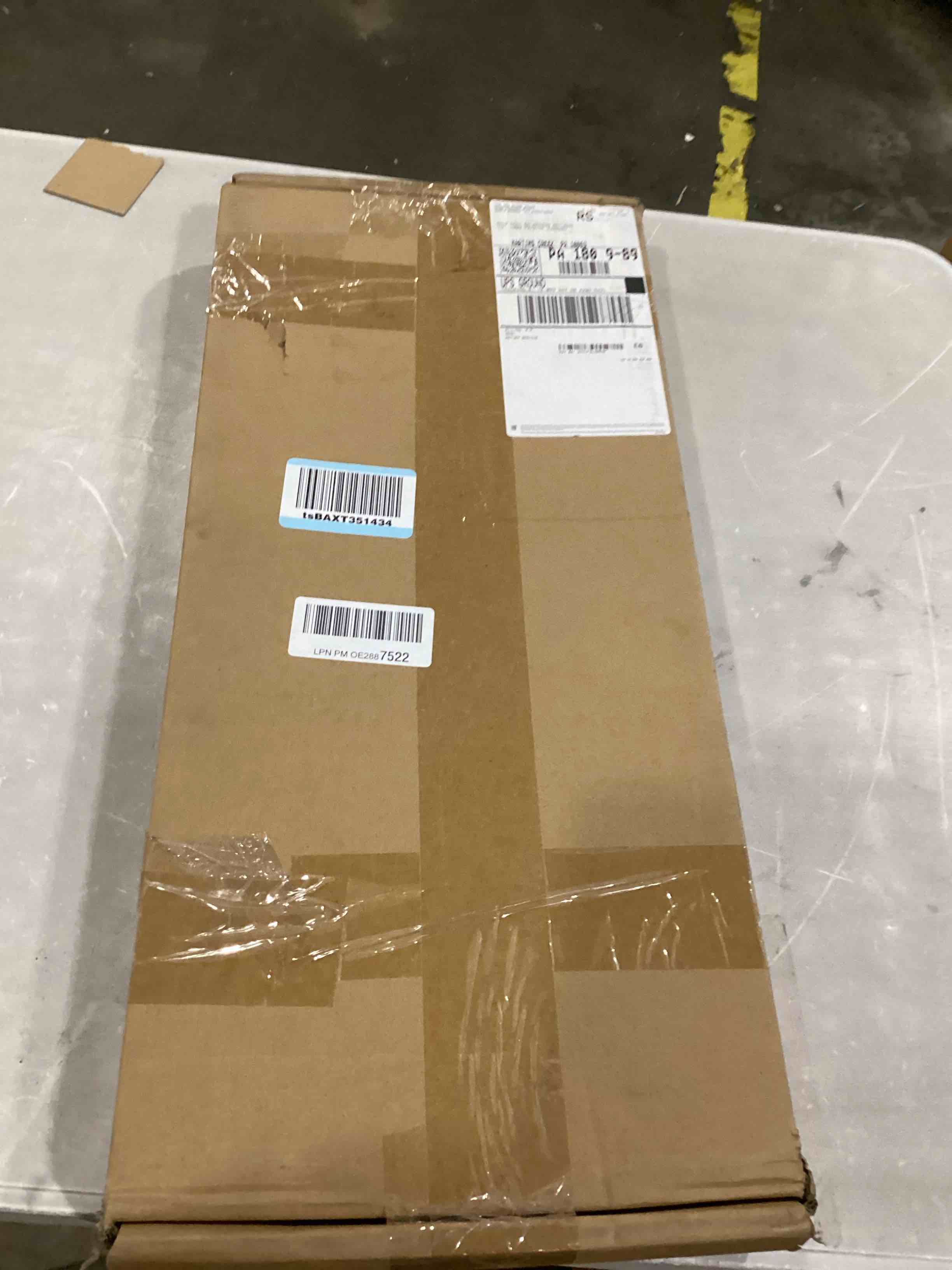 https://s3.amazonaws.com/lotting-images-prod/bidfta/RED6686383_1733162037234.jpeg