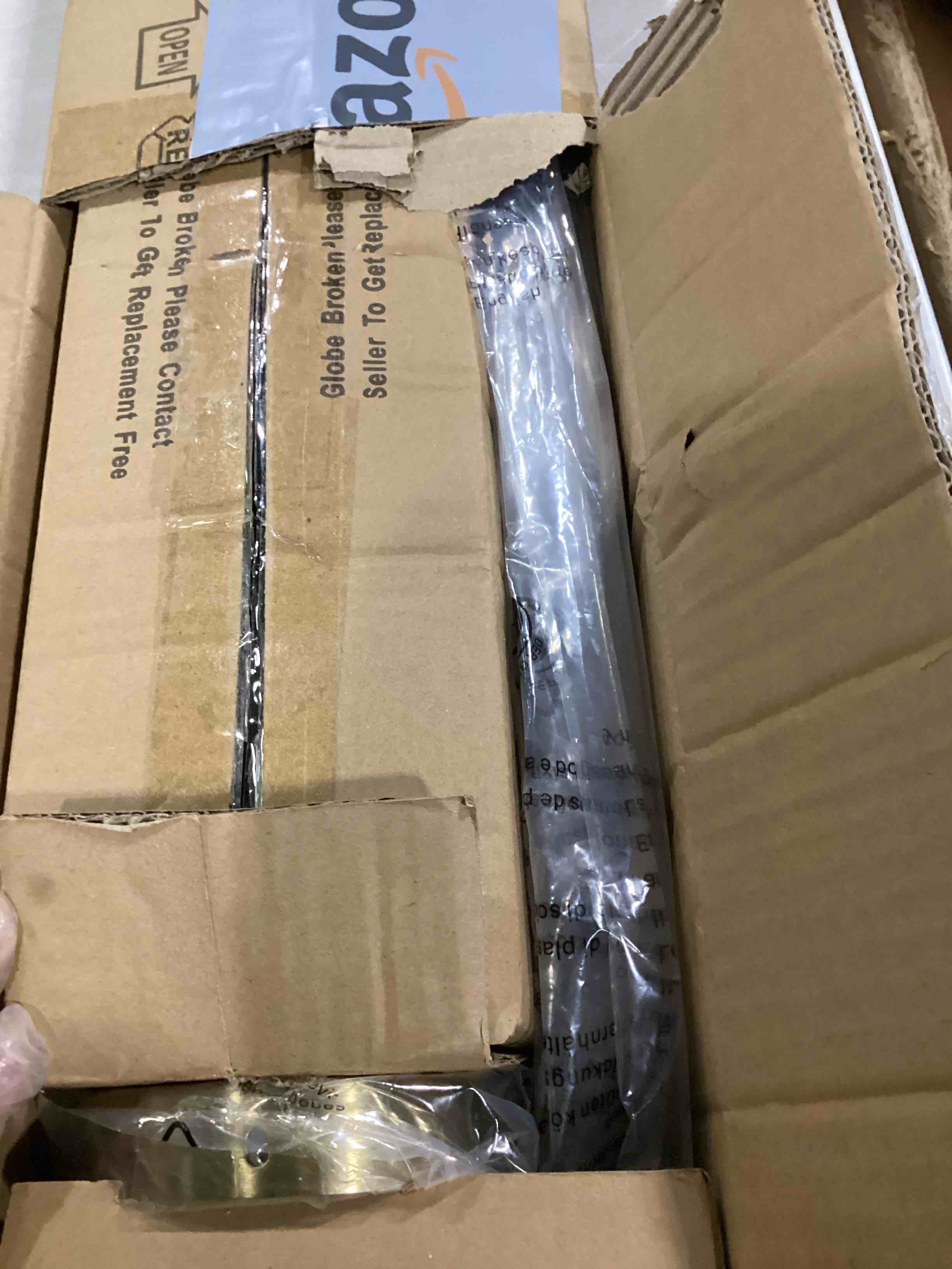 https://s3.amazonaws.com/lotting-images-prod/bidfta/RED6686405_1733162890756.jpeg