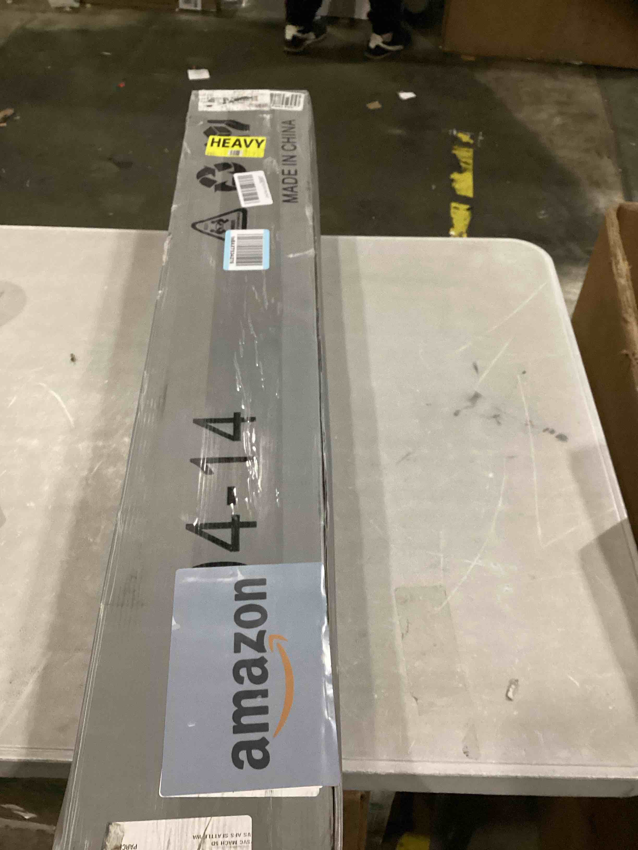 https://s3.amazonaws.com/lotting-images-prod/bidfta/RED6686413_1733163760216.jpeg