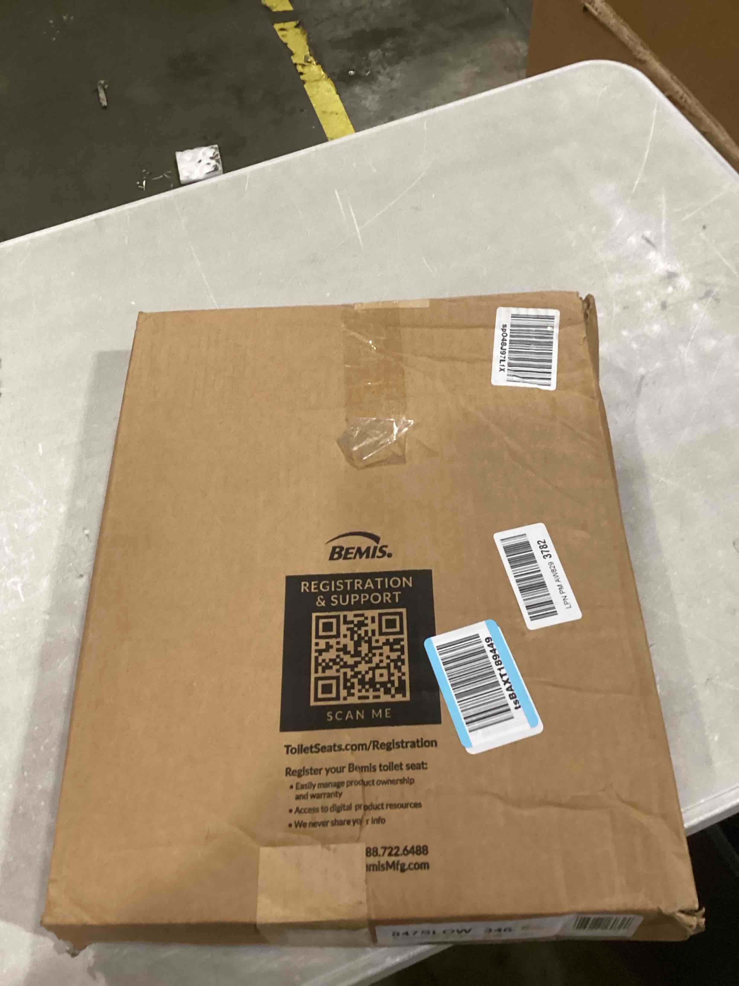 https://s3.amazonaws.com/lotting-images-prod/bidfta/RED6686455_1733228090800.jpeg