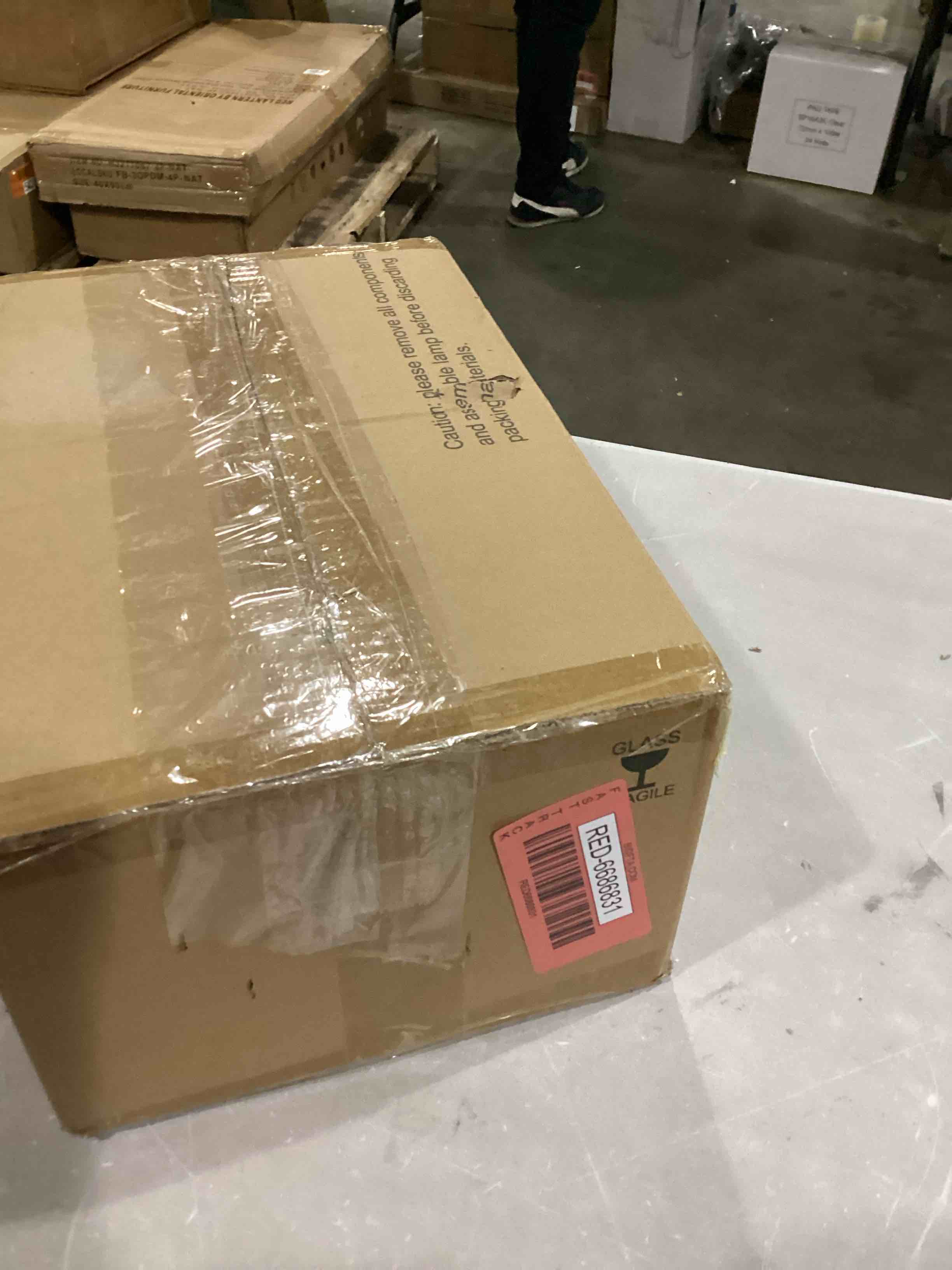 https://s3.amazonaws.com/lotting-images-prod/bidfta/RED6686831_1733408361190.jpeg
