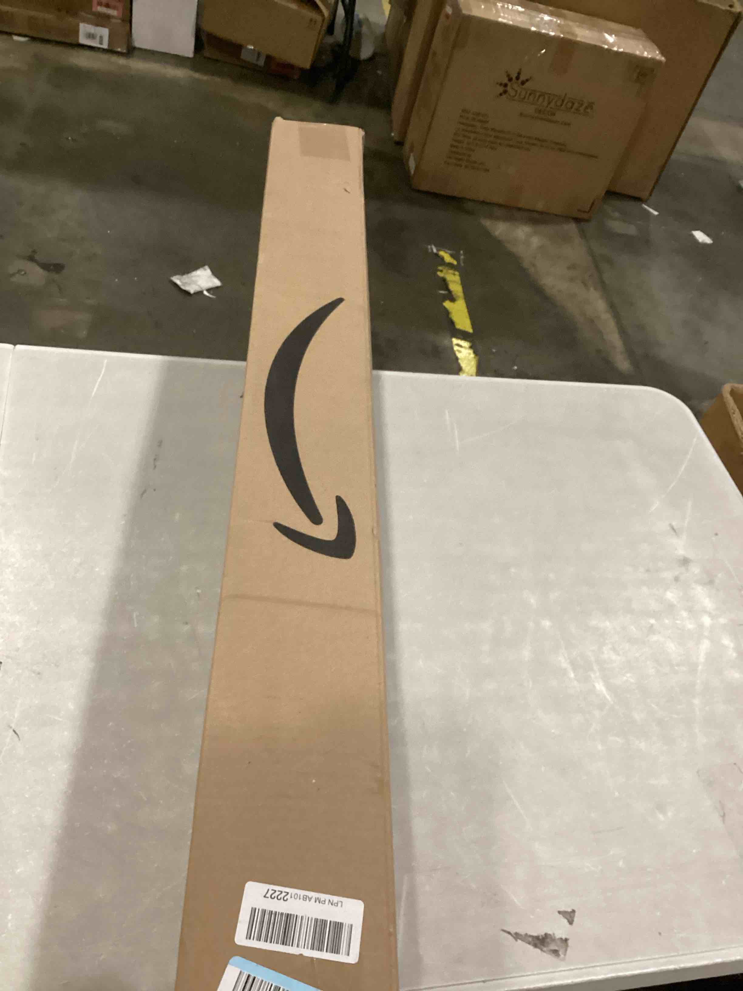 https://s3.amazonaws.com/lotting-images-prod/bidfta/RED6687168_1733767924438.jpeg