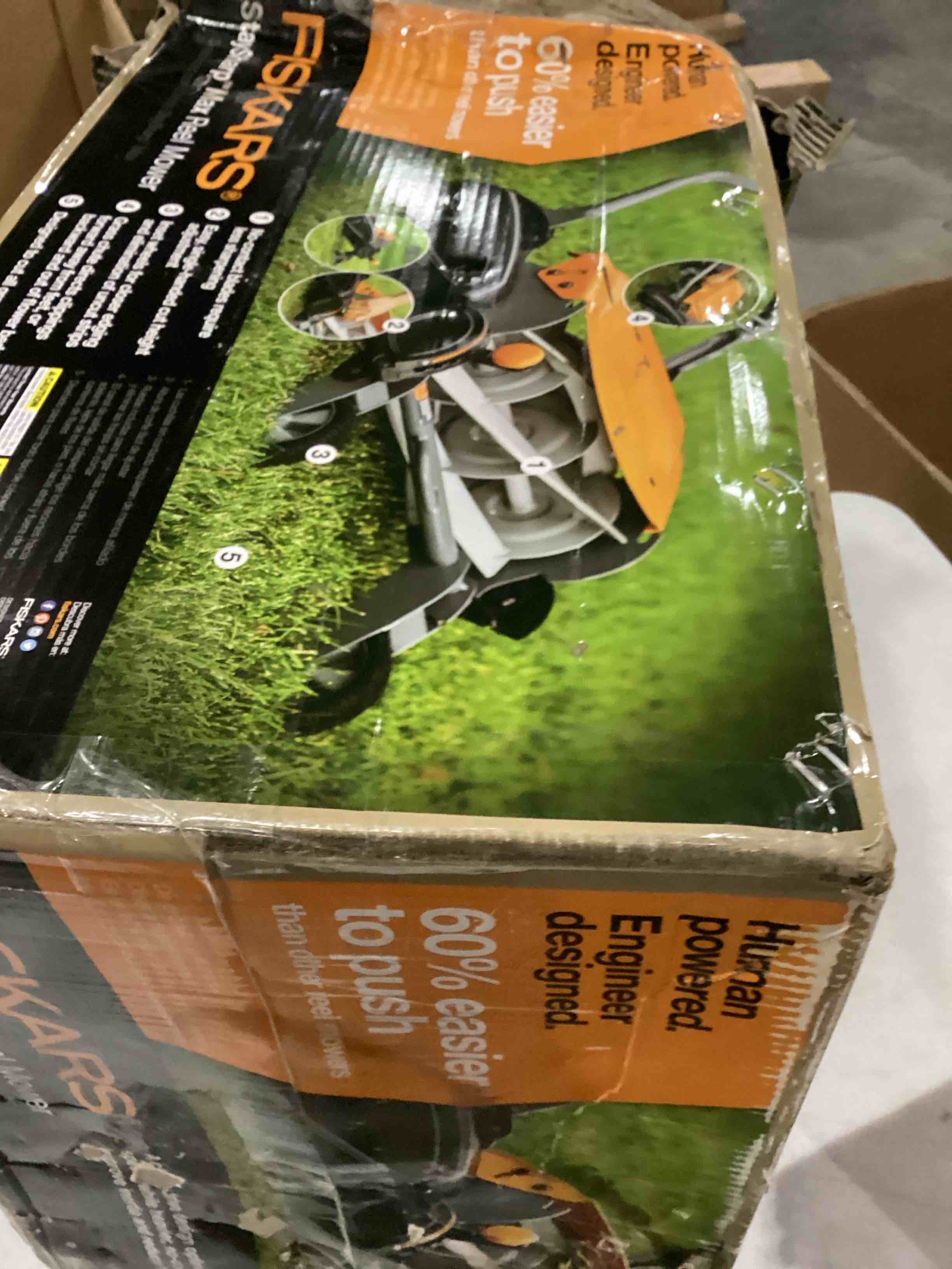 https://s3.amazonaws.com/lotting-images-prod/bidfta/RED6687441_1732539178791.jpeg